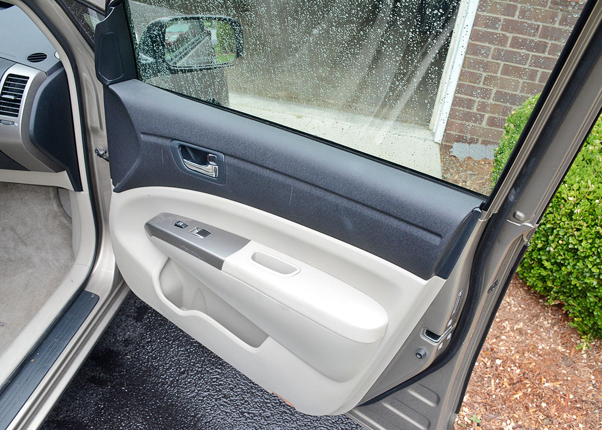 2007 Tan Toyota Prius Sedan