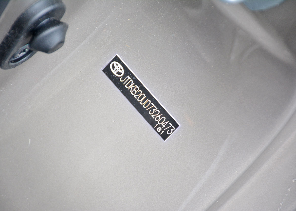 2007 Tan Toyota Prius Sedan