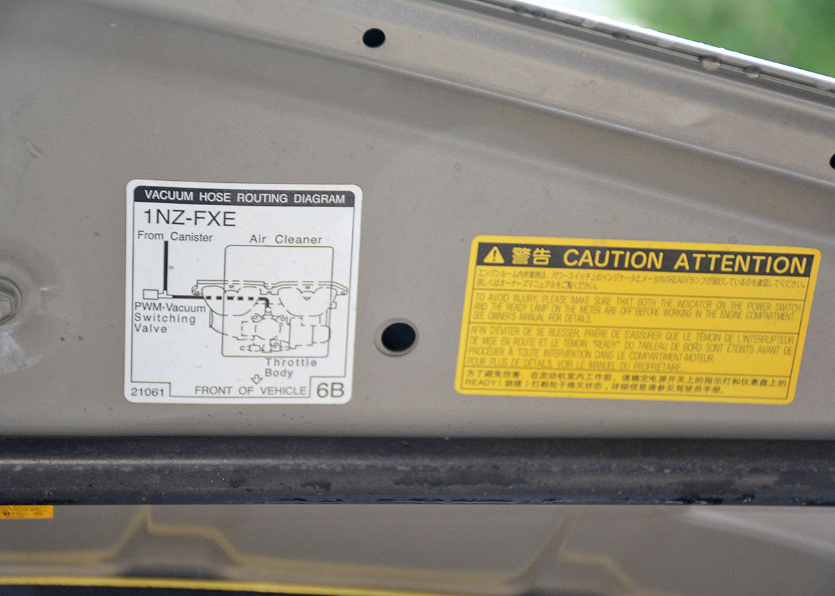 2007 Tan Toyota Prius Sedan