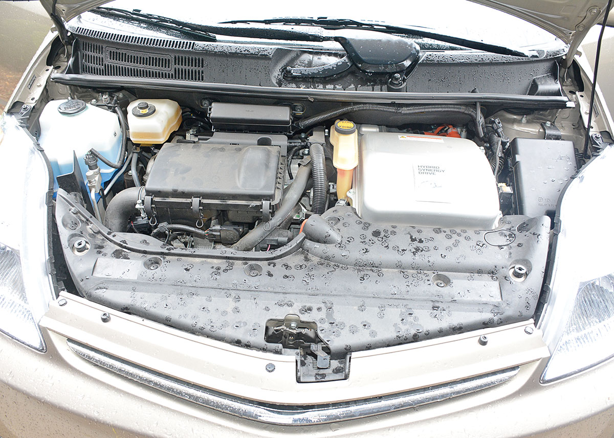 2007 Tan Toyota Prius Sedan