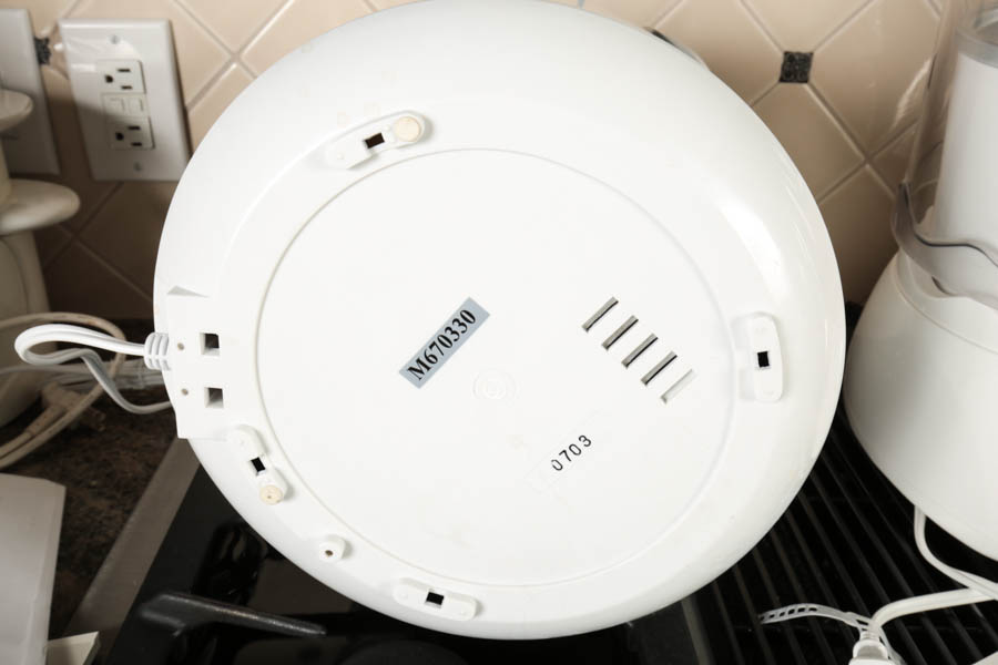 Generous Collection of Small Kitchen Appliances