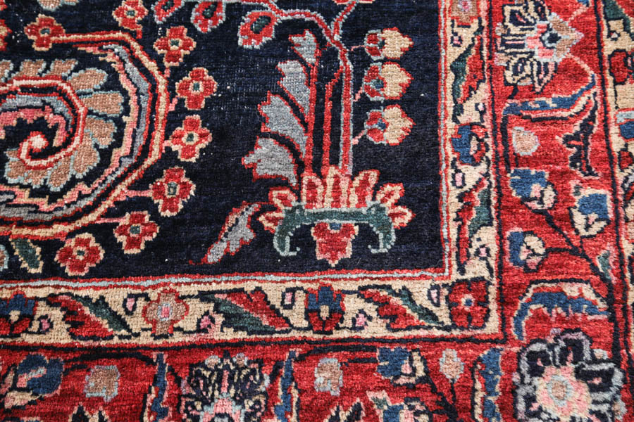 Vintage Hand-Knotted Sarouk Wool Wool Area Rug