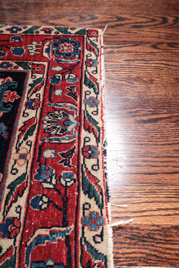 Vintage Hand-Knotted Sarouk Wool Wool Area Rug