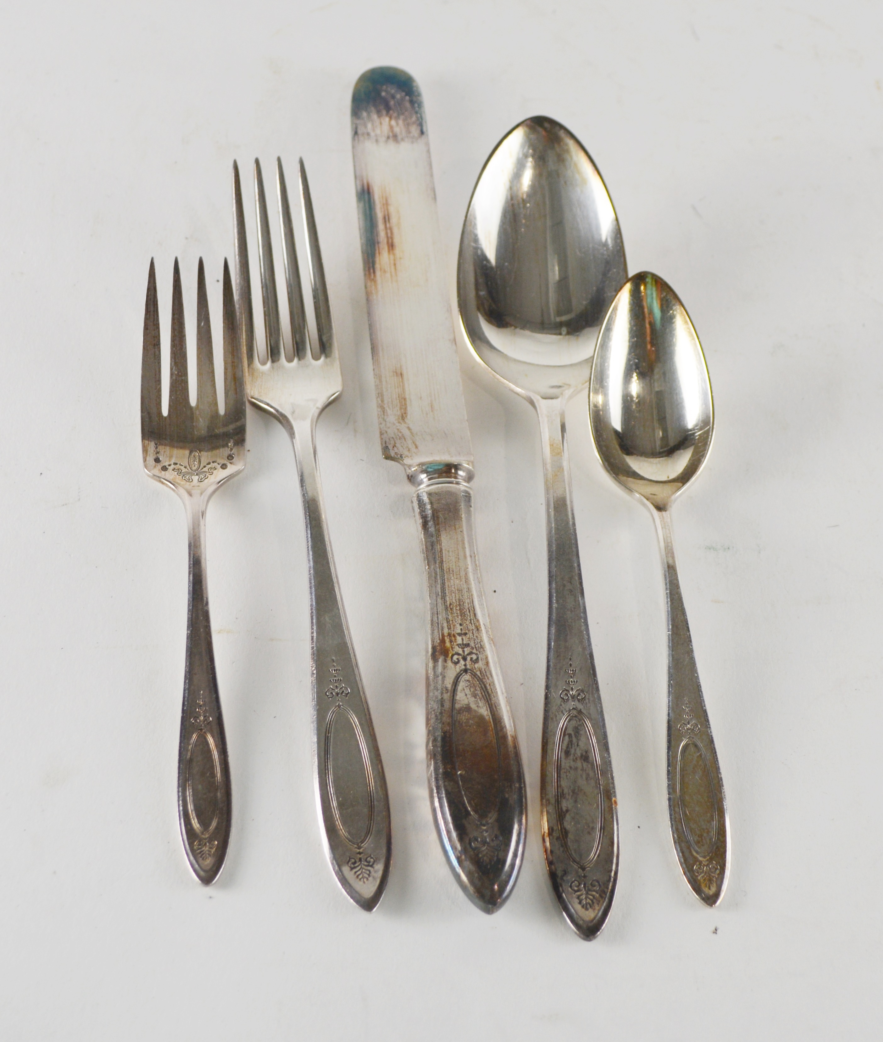 Community Plate Silver Plate Flatware and Storage Chest