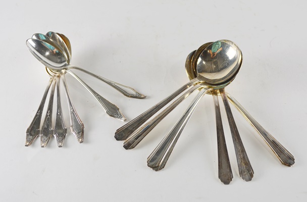 Community Plate Silver Plate Flatware and Storage Chest