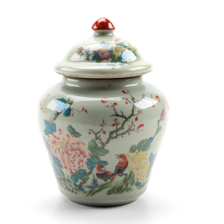 Chinese Ceramic Lidded Pot