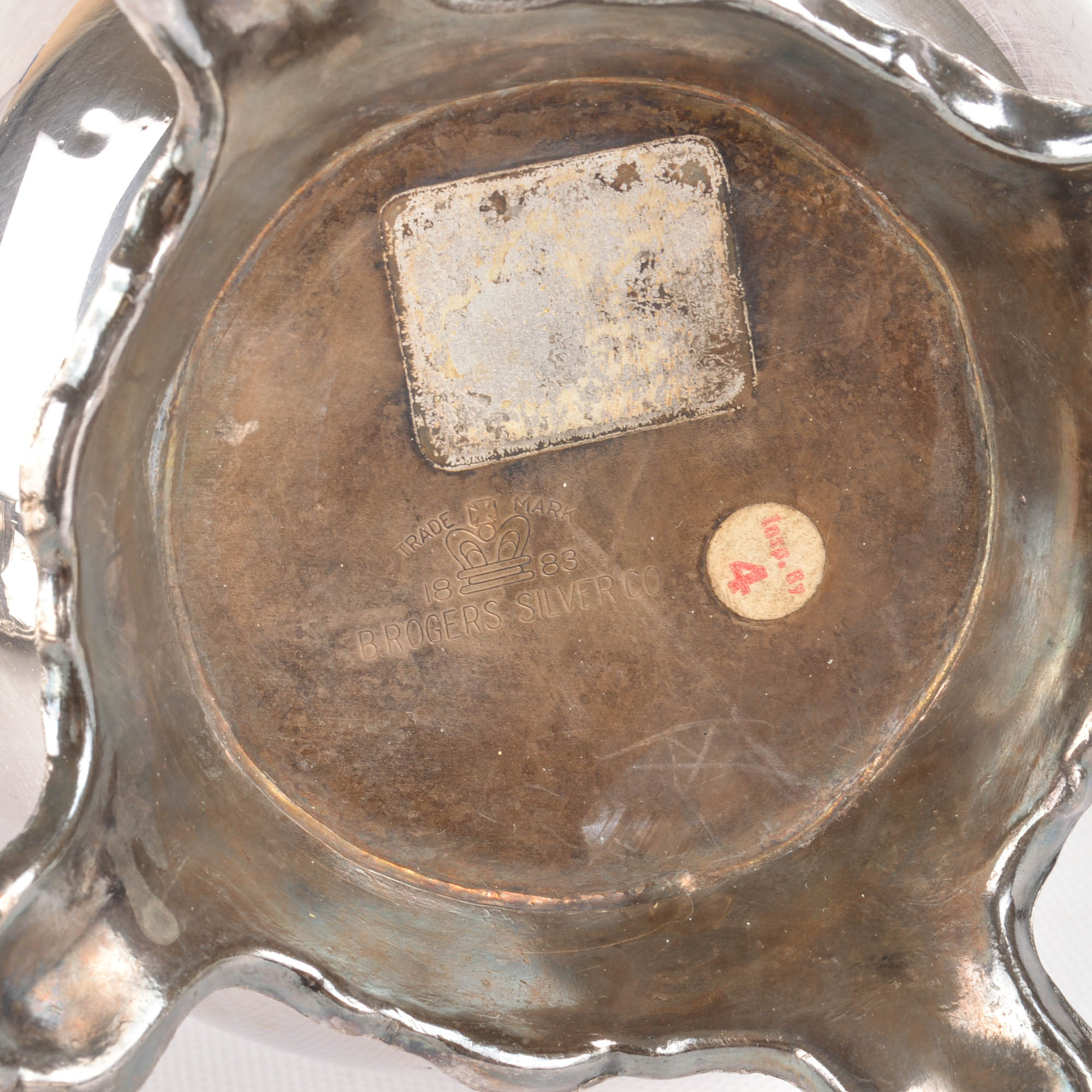 Assorted Silver Plate Décor and Serving Pieces