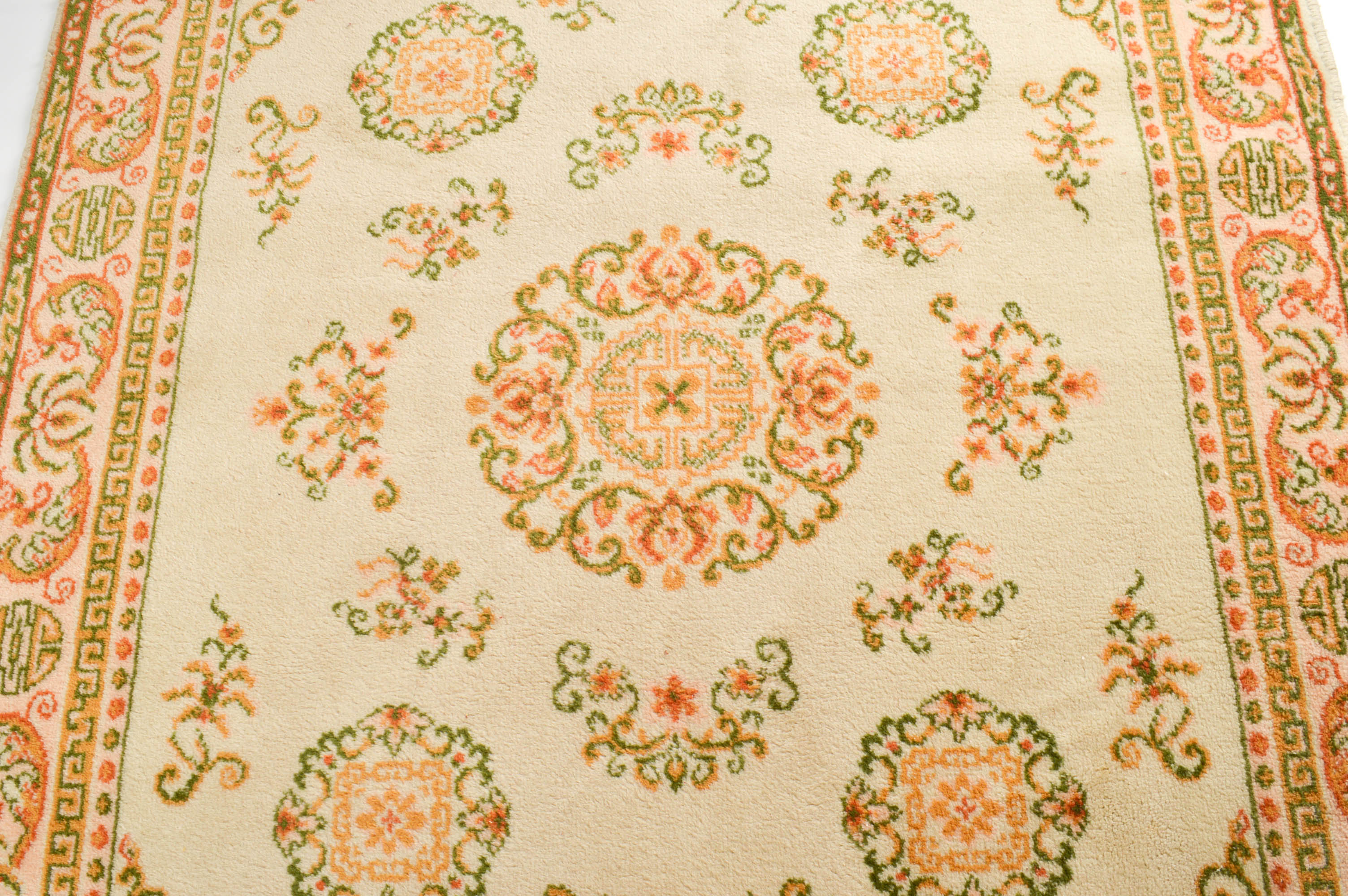 Machine Woven Belgium Wool Area Rug