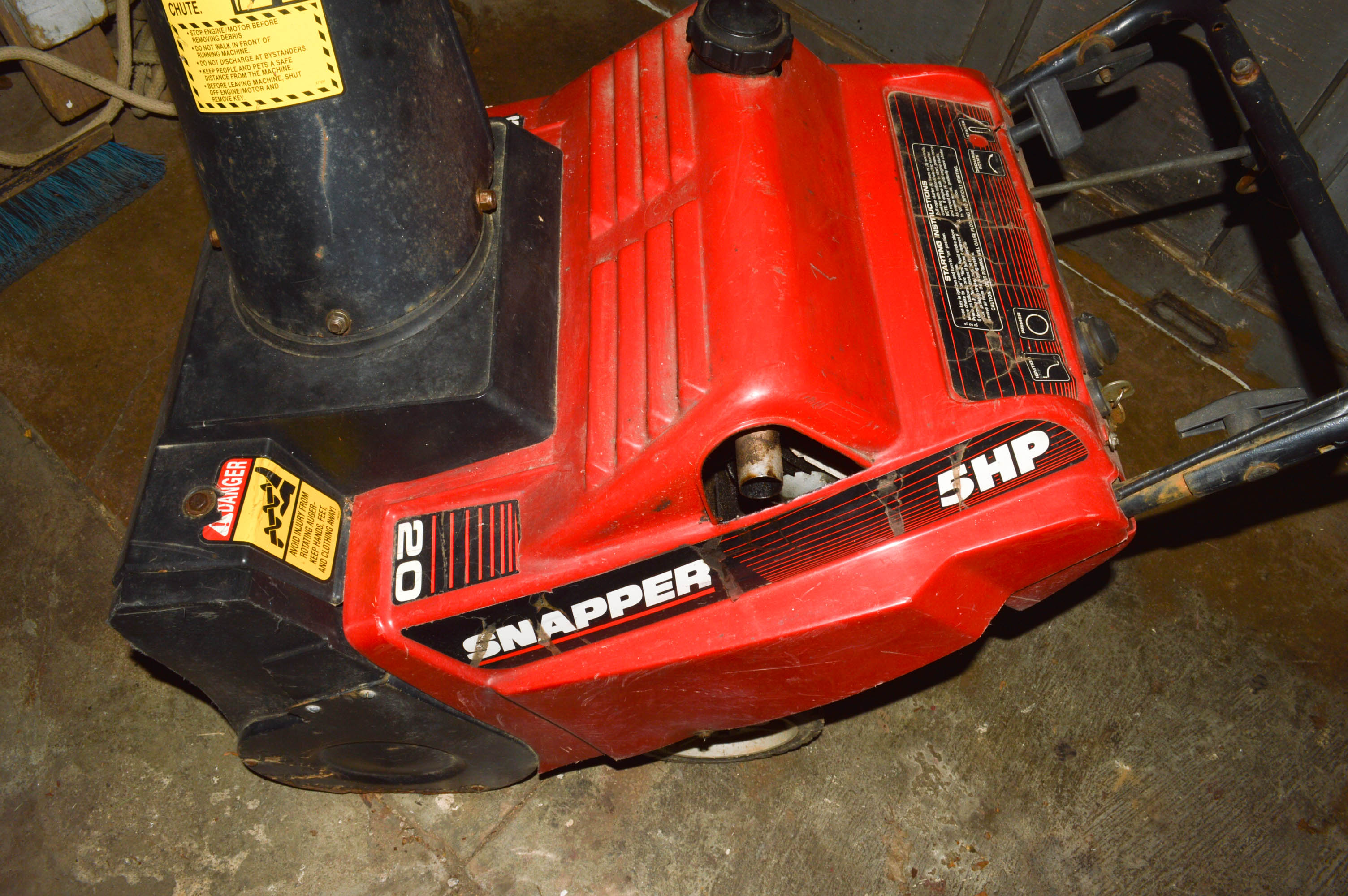 Snapper SE Gas-Powered Snow Blower