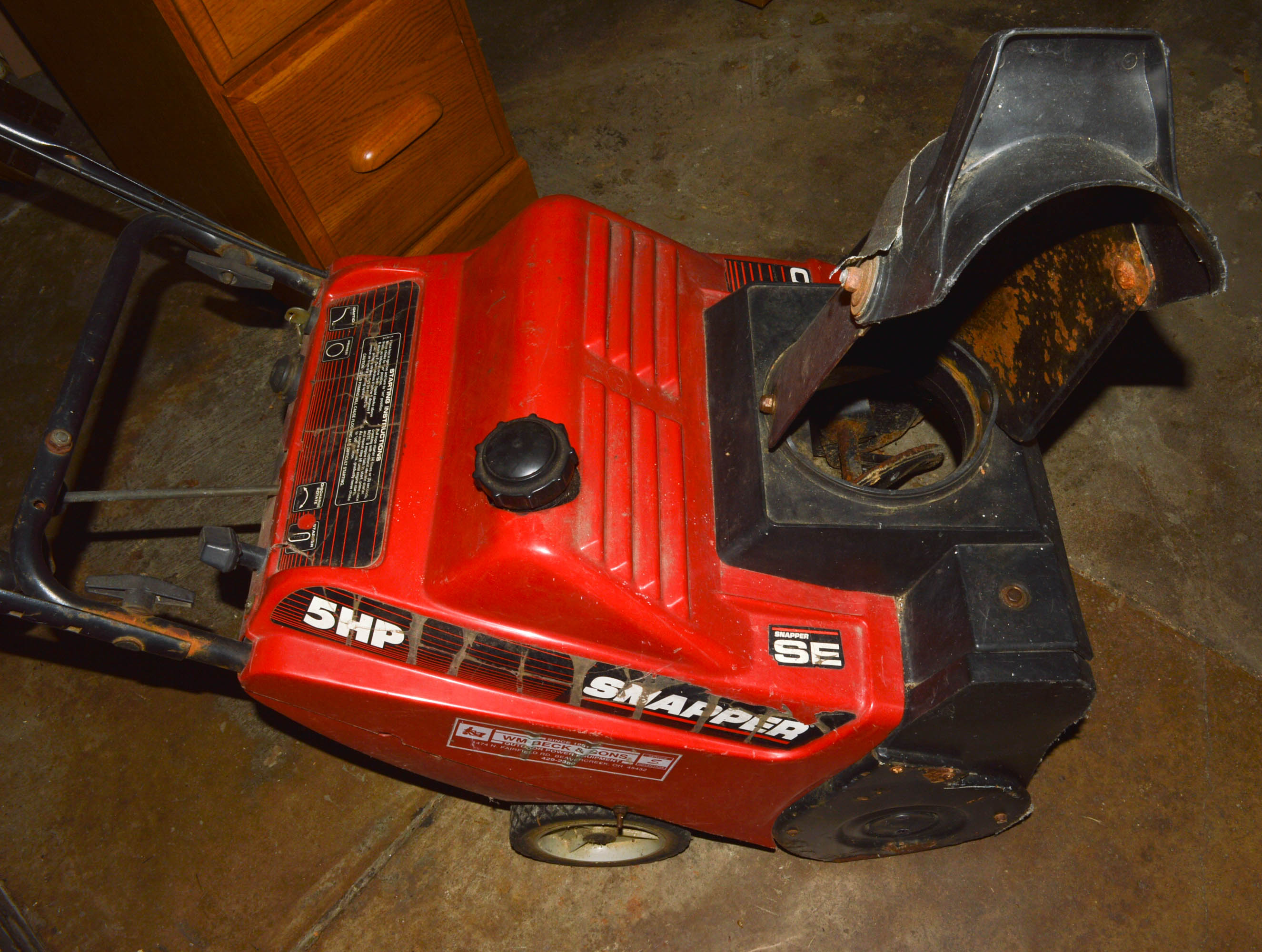 Snapper SE Gas-Powered Snow Blower