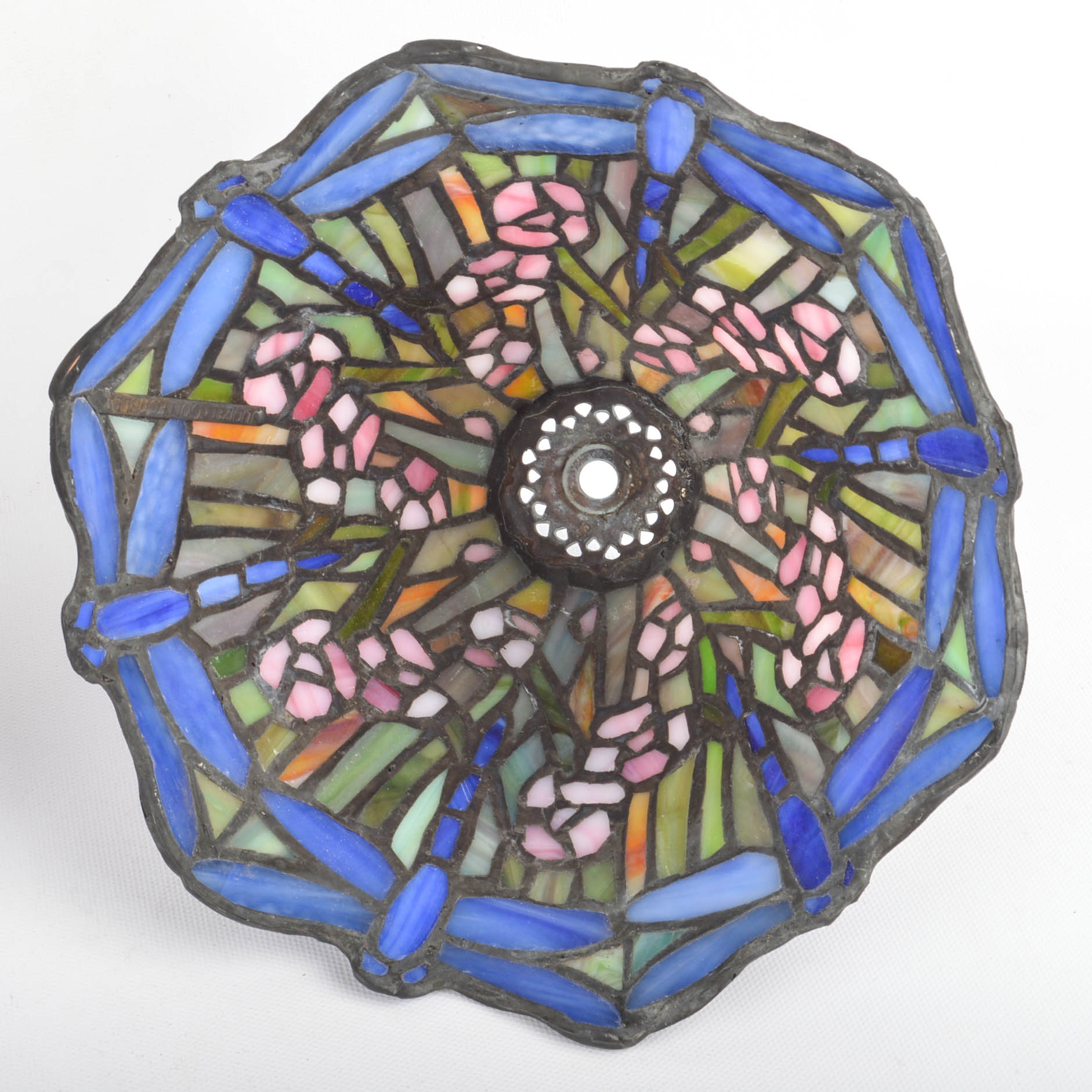 Quoizel Stained Glass Accent Lamp