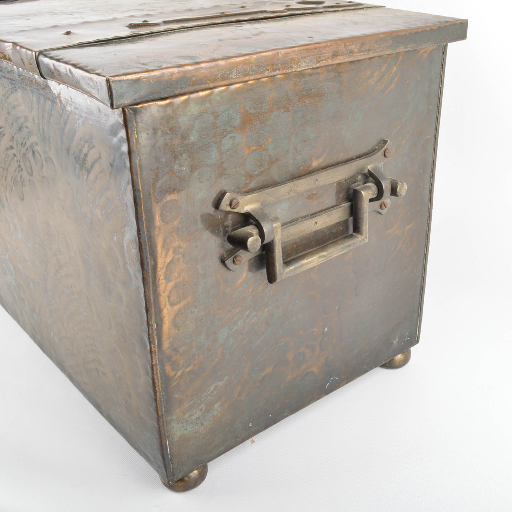 Vintage Portable Ice Chest / Cooler