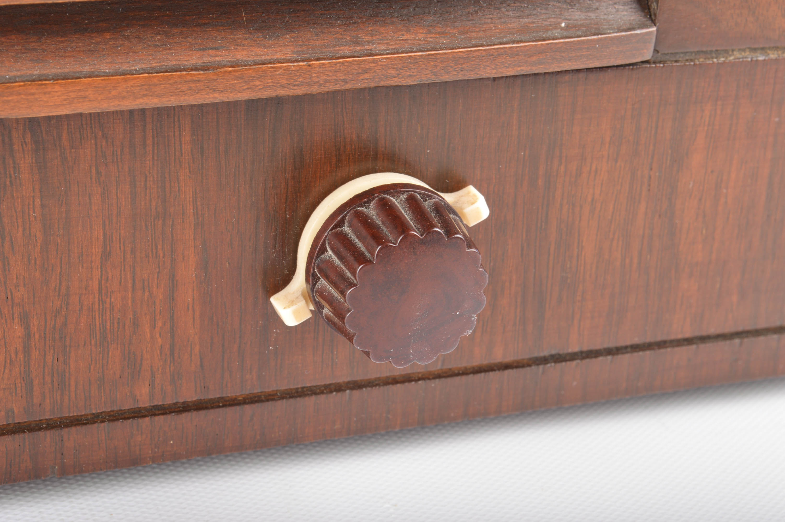 Circa 1940s General Electric Radio