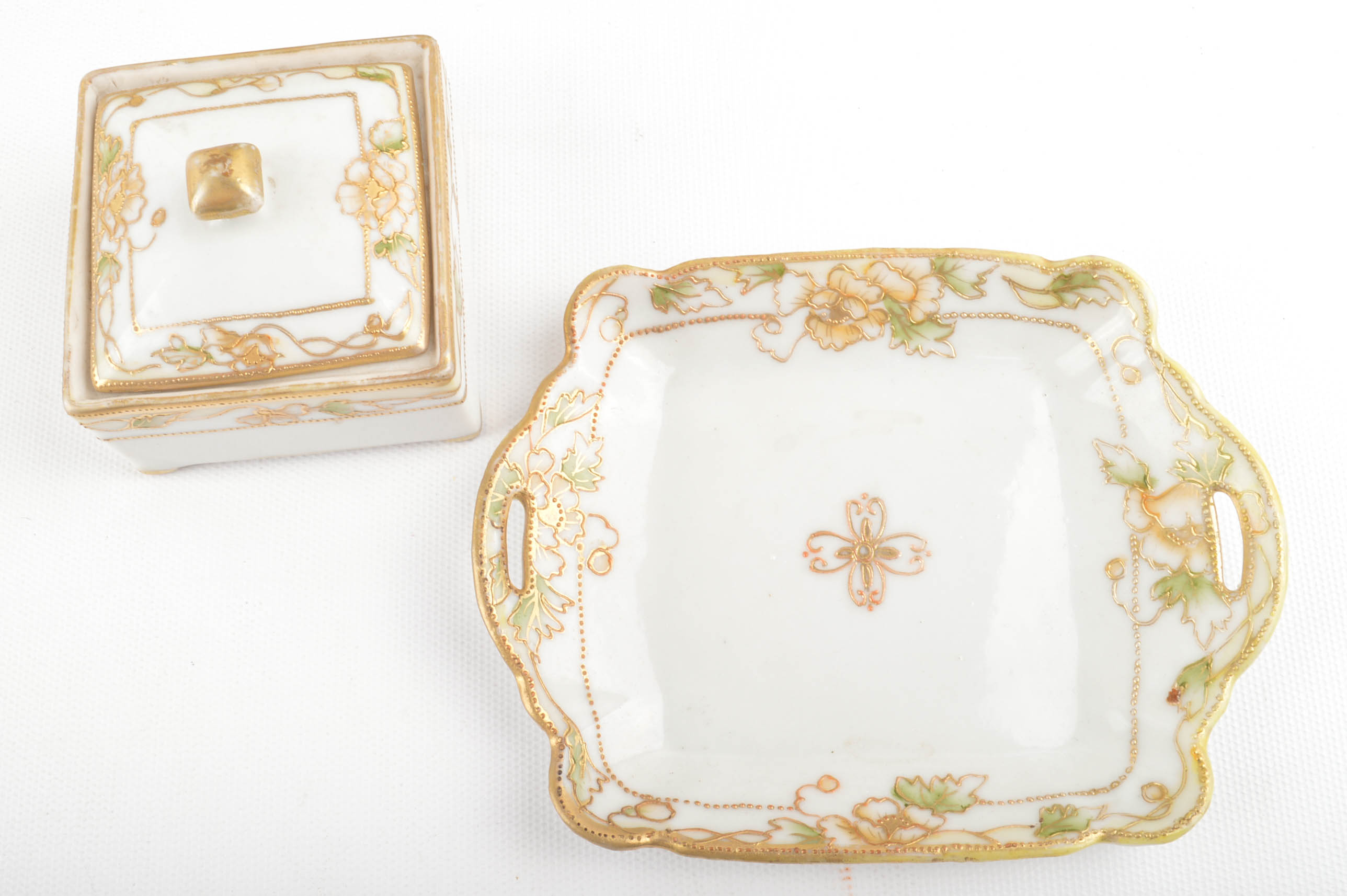 Vintage Boudoir Decor