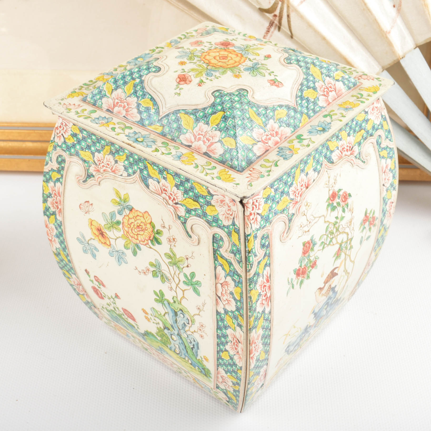 Vintage Boudoir Decor