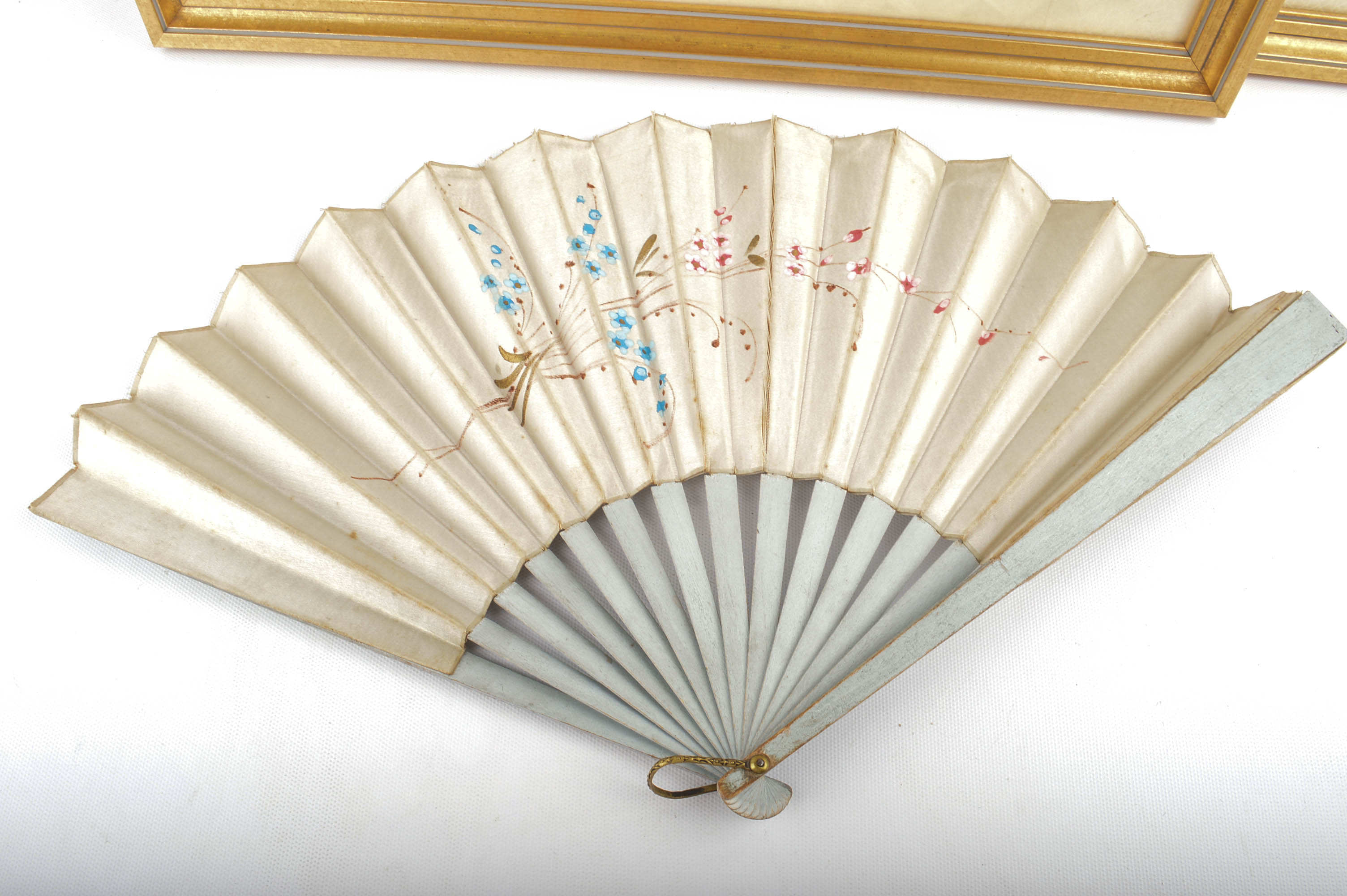 Vintage Boudoir Decor