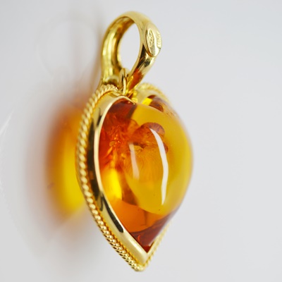 18K Yellow Gold Amber Puff Heart Pendant