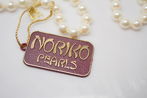 Imitation Pearl Bracelet and Necklace Set by Noriko