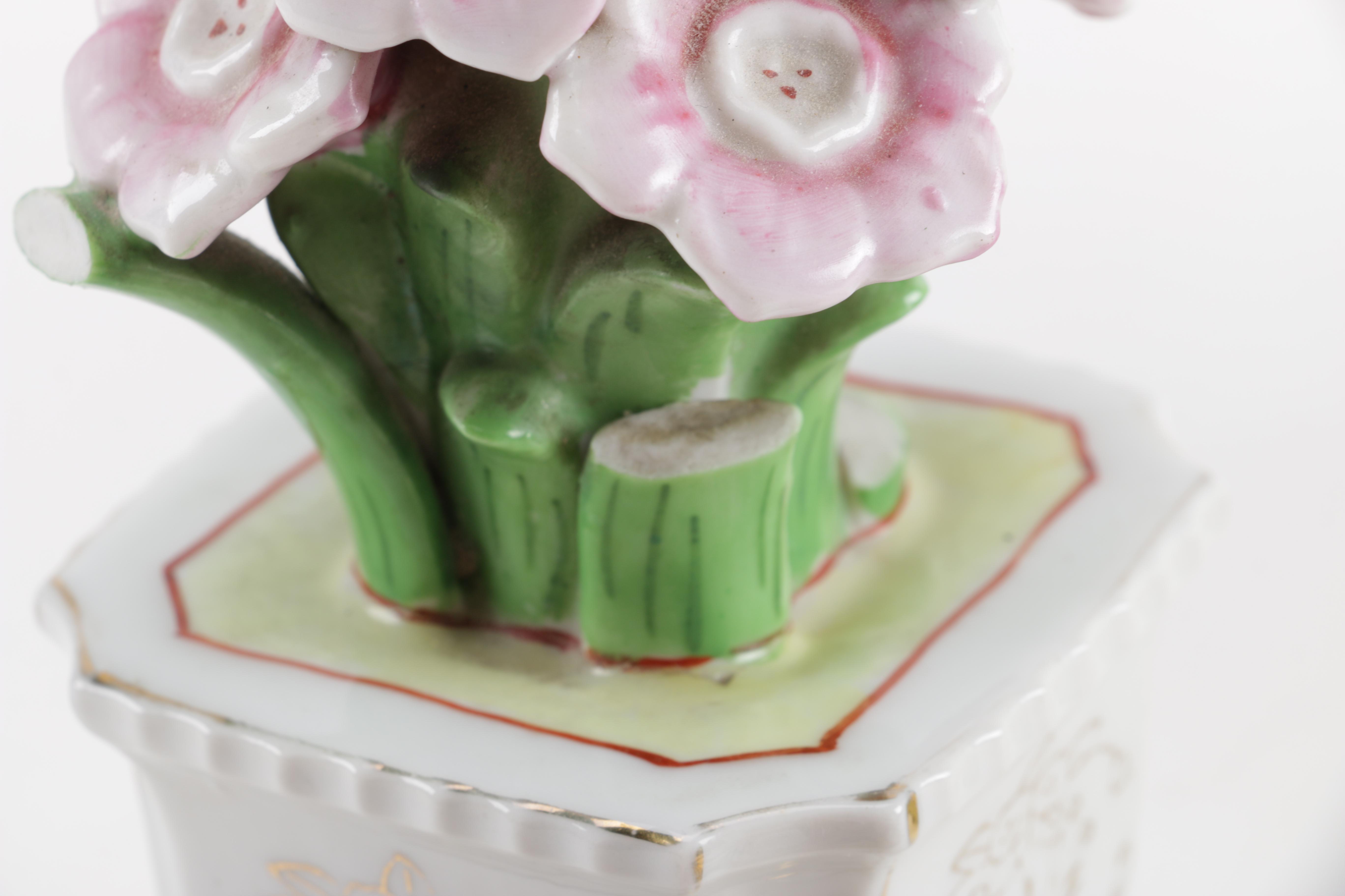 Ceramic Floral Sculpture Lamps With Shades