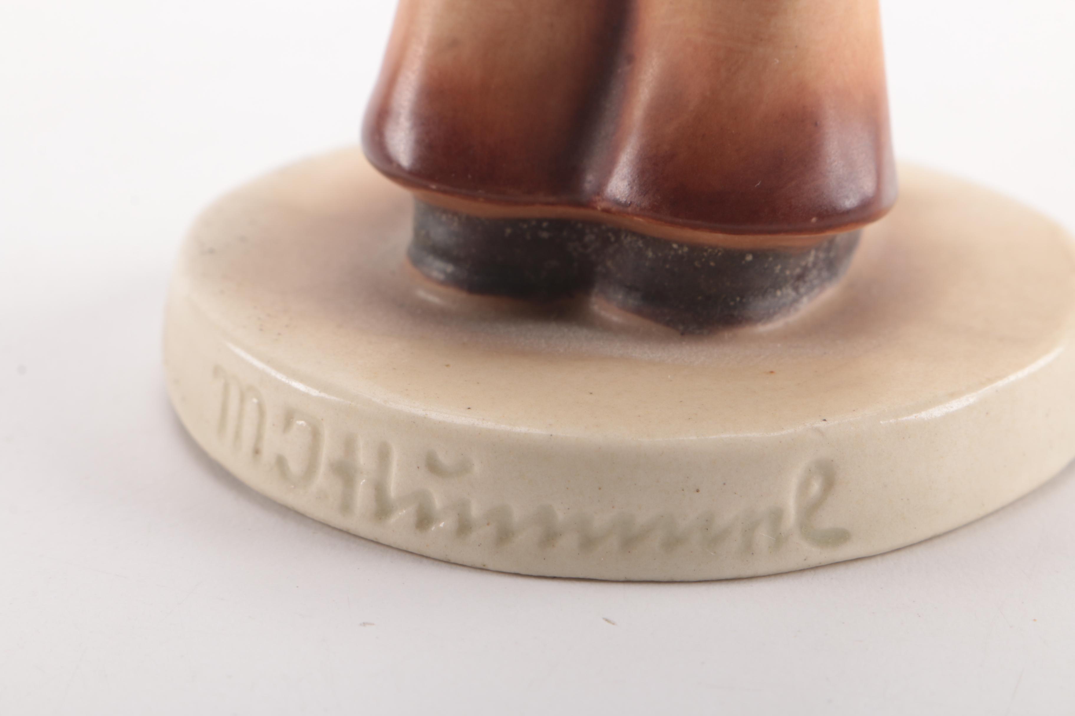 1941 Hummel Figurine 131 "Street Singer"