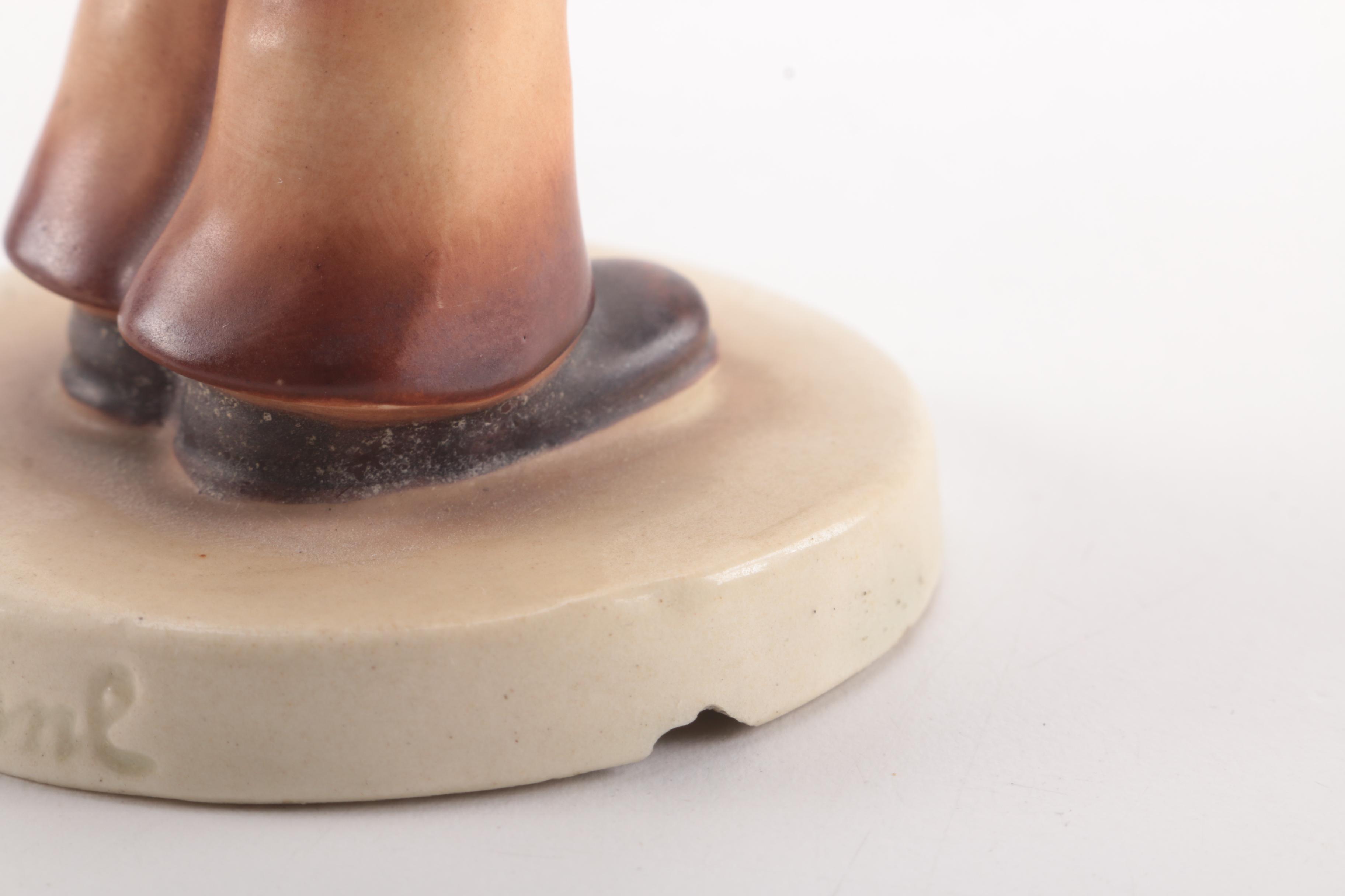 1941 Hummel Figurine 131 "Street Singer"