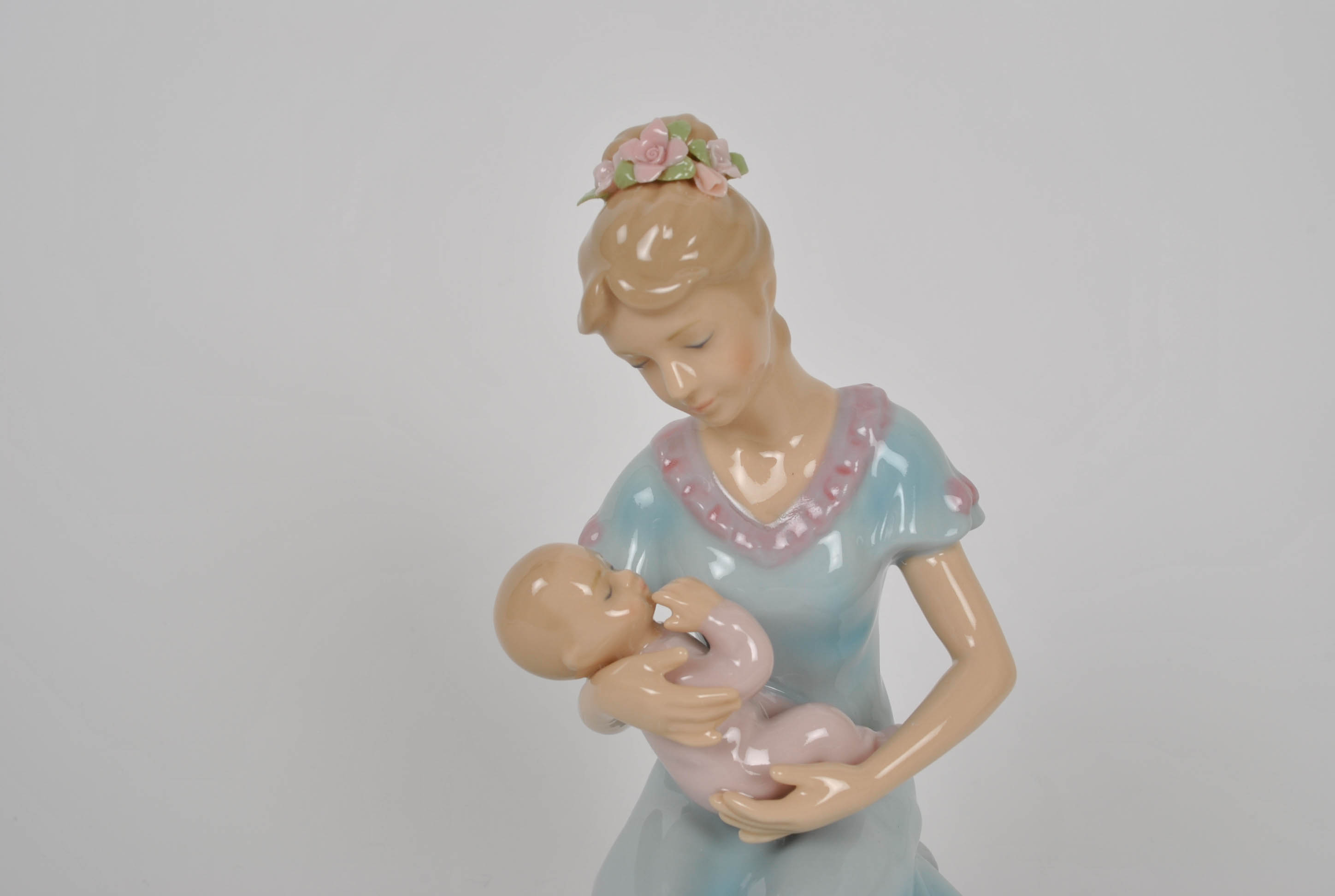 Pair of Stuberto Collection Music Boxes by Cosmos Gifts