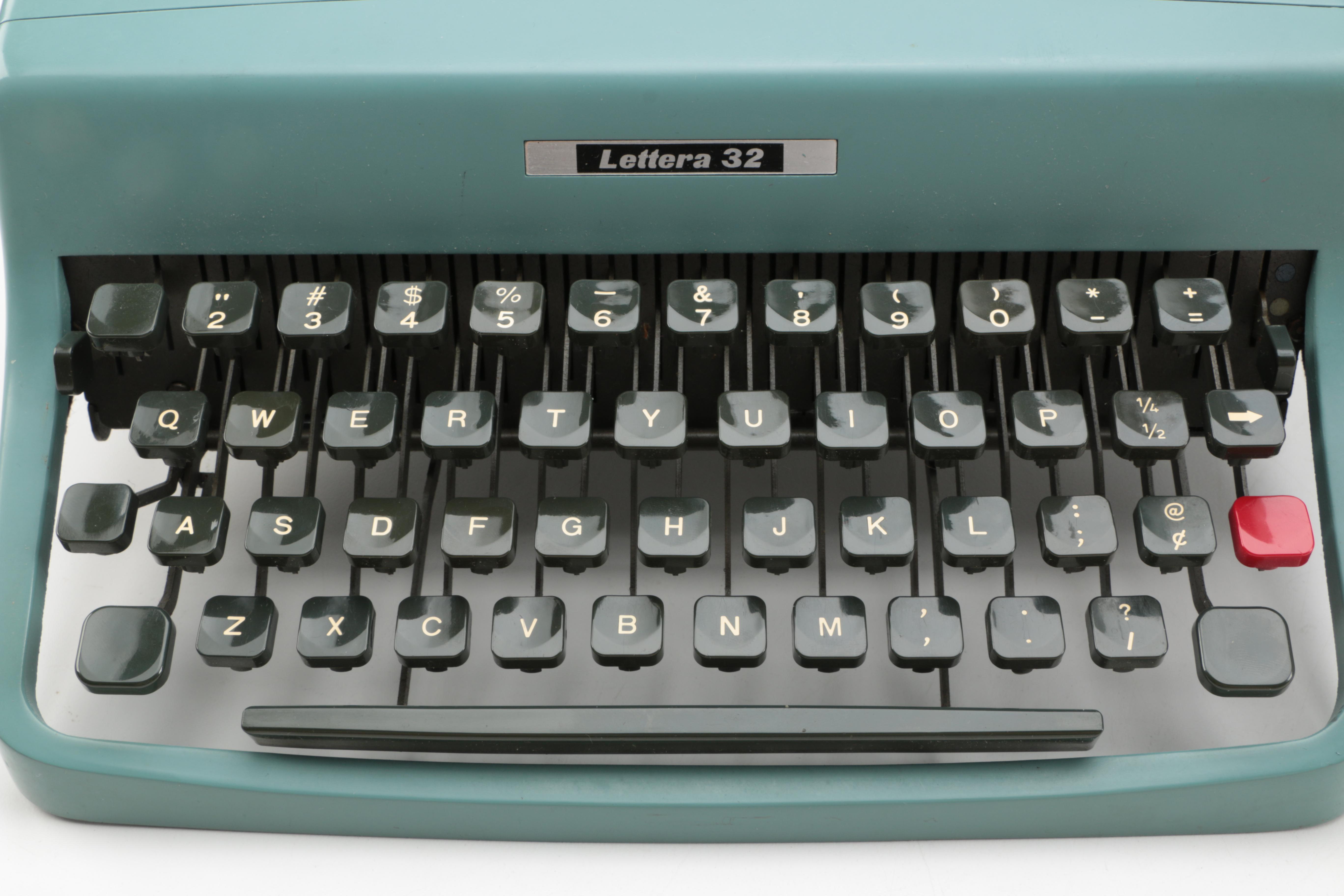 Olivetti Underwood "Lettera 32" Typewriter with Case and Manual