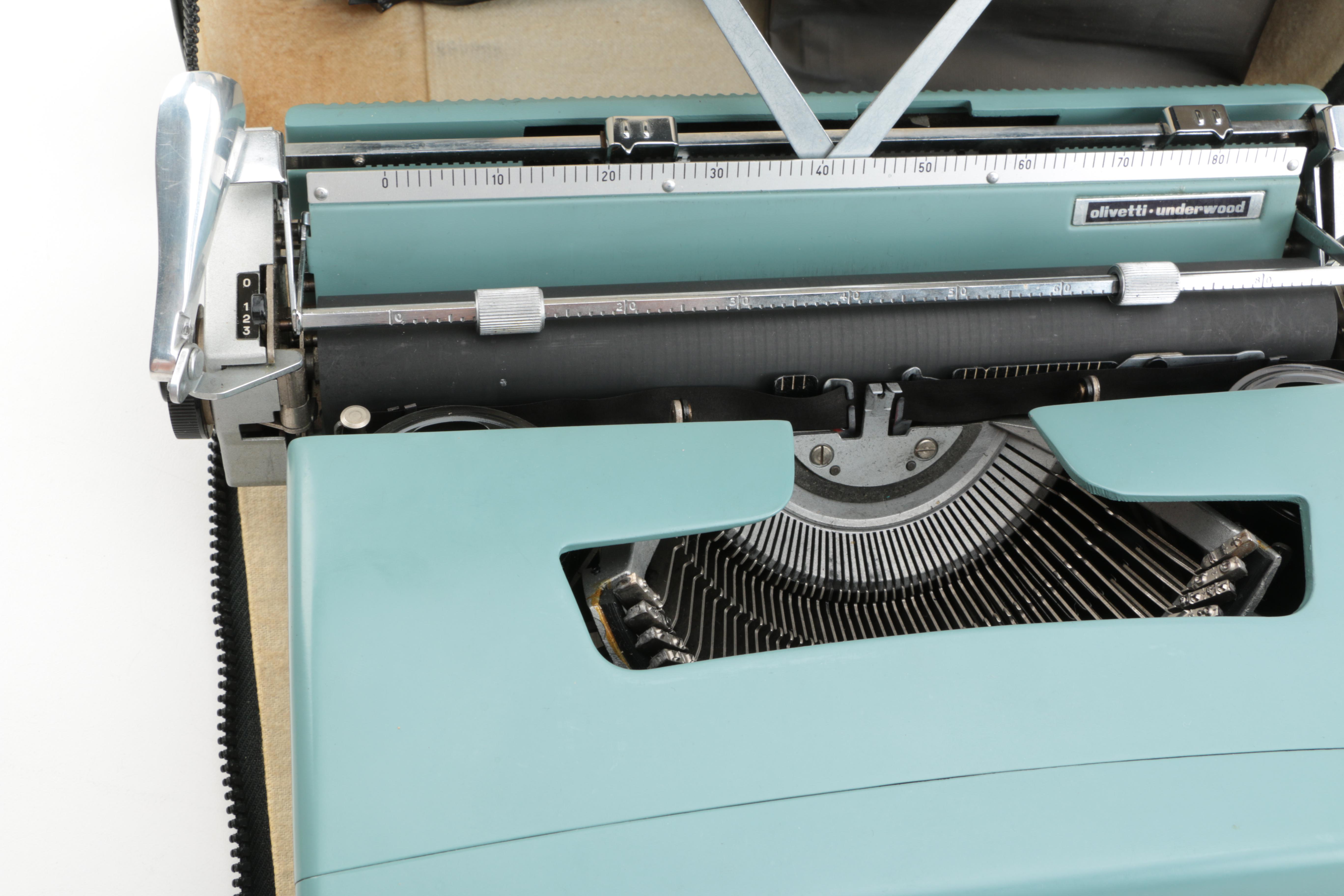 Olivetti Underwood "Lettera 32" Typewriter with Case and Manual