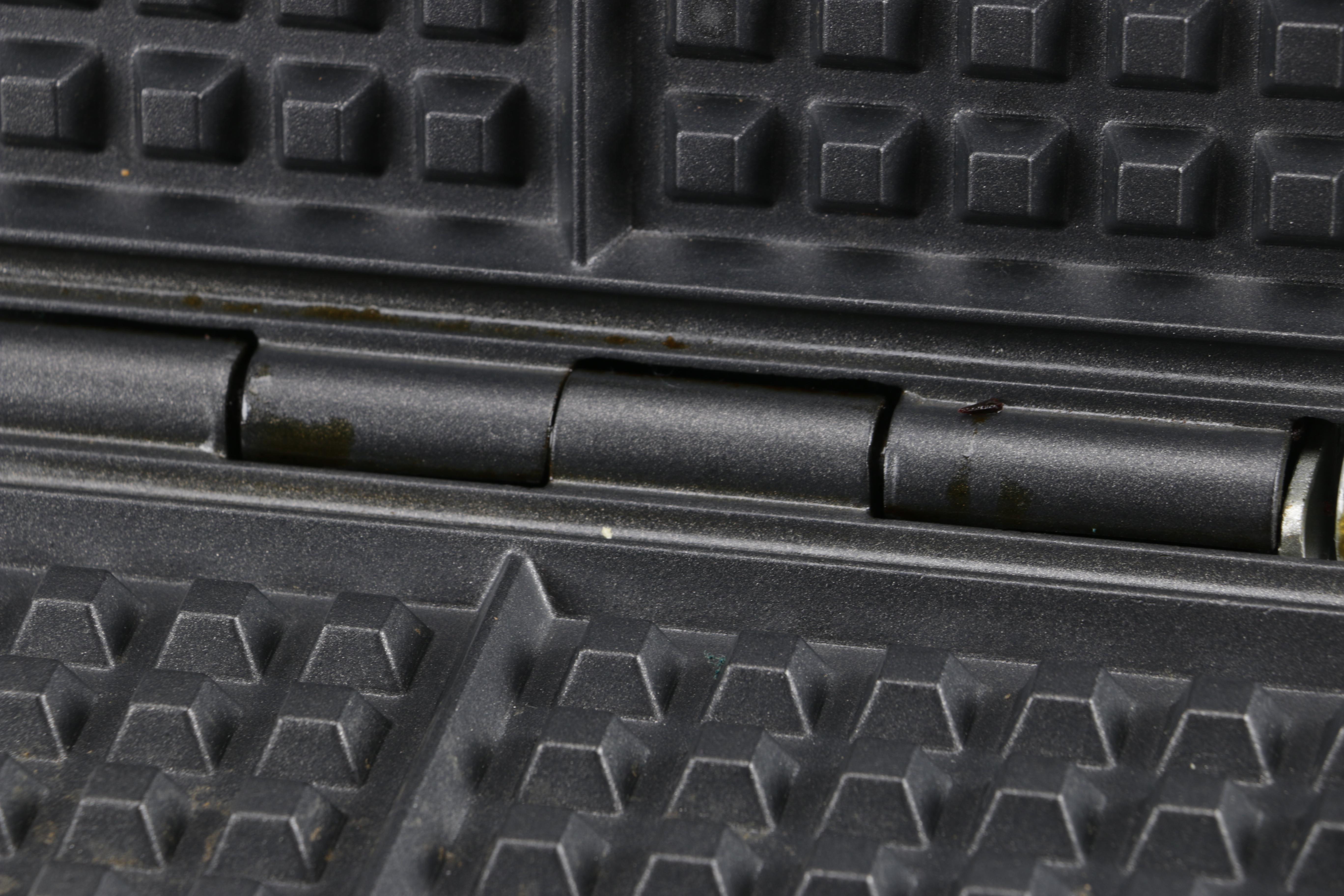 Villaware Four-Square Waffle Maker