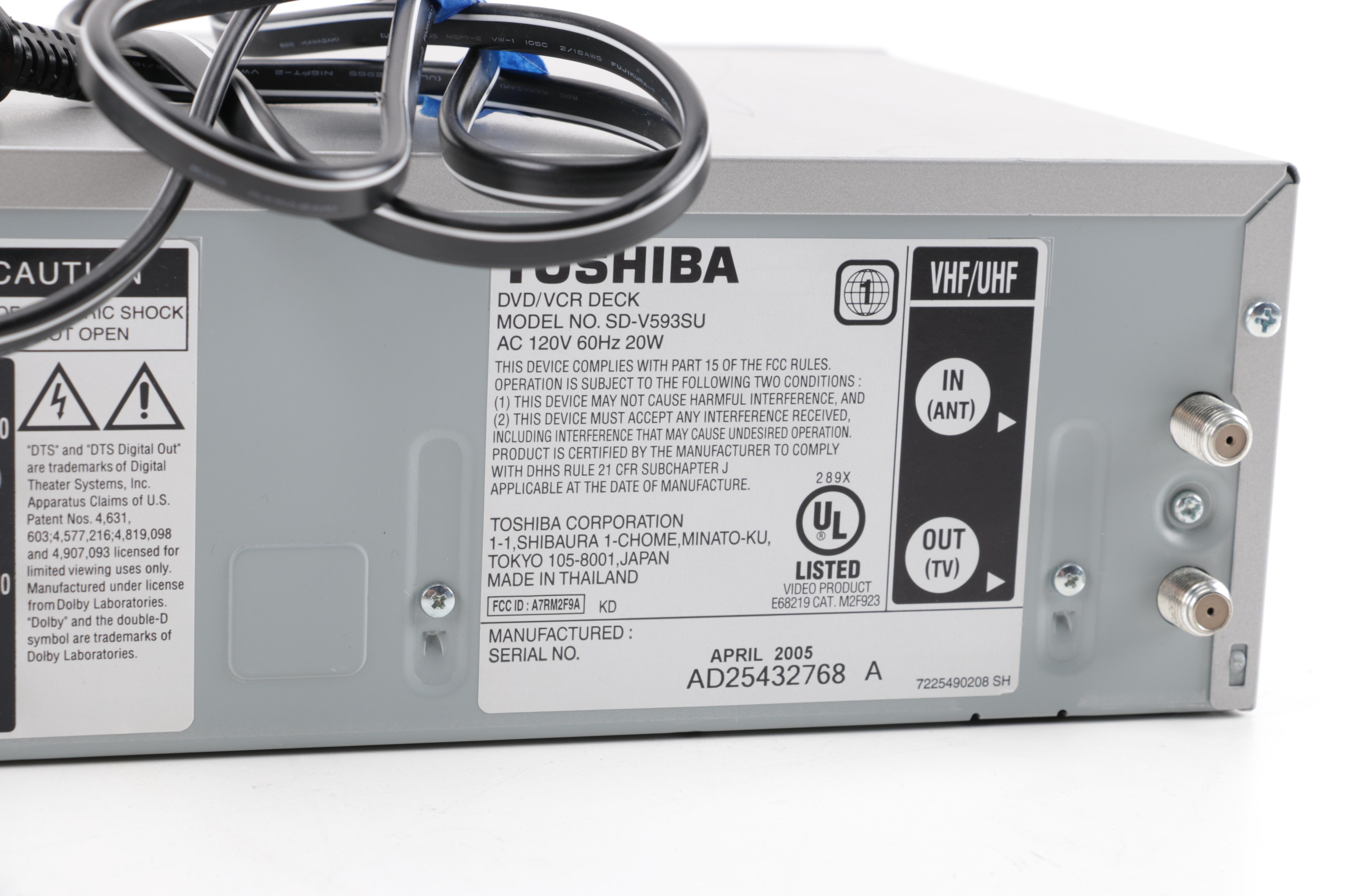 Toshiba VHS and DVD Player and Remote