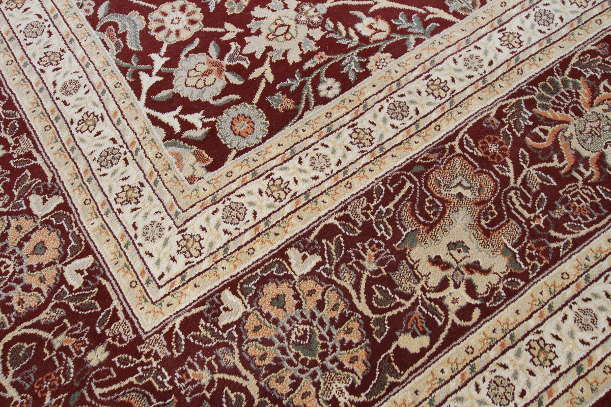 Royal Treasure Machine Made Area Rug