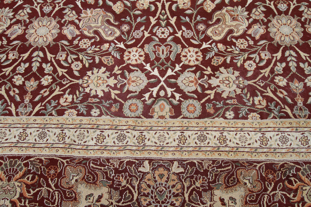 Royal Treasure Machine Made Area Rug