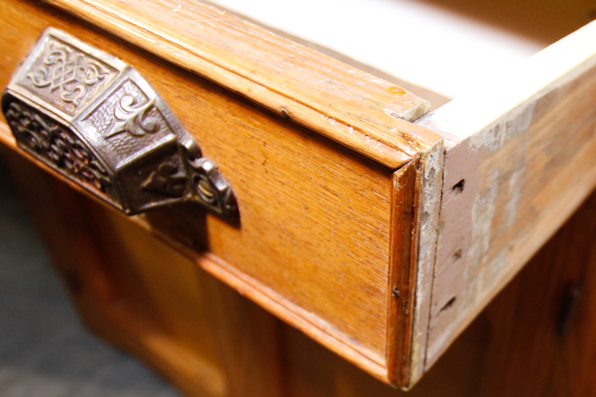 Late 19th Century Victorian Washstand
