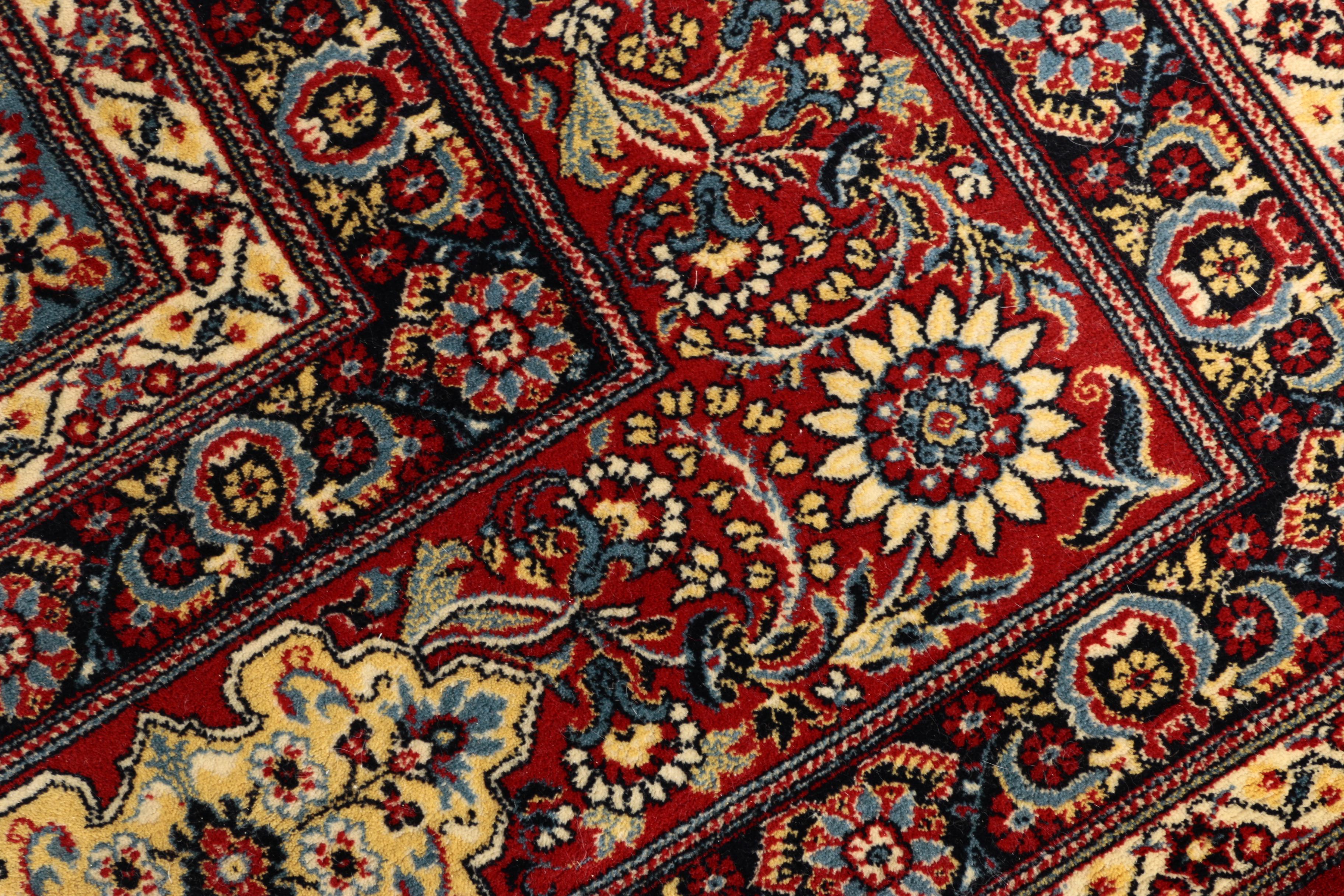 Machine Made Couristan "Antique Royal Heriz" Area Rug