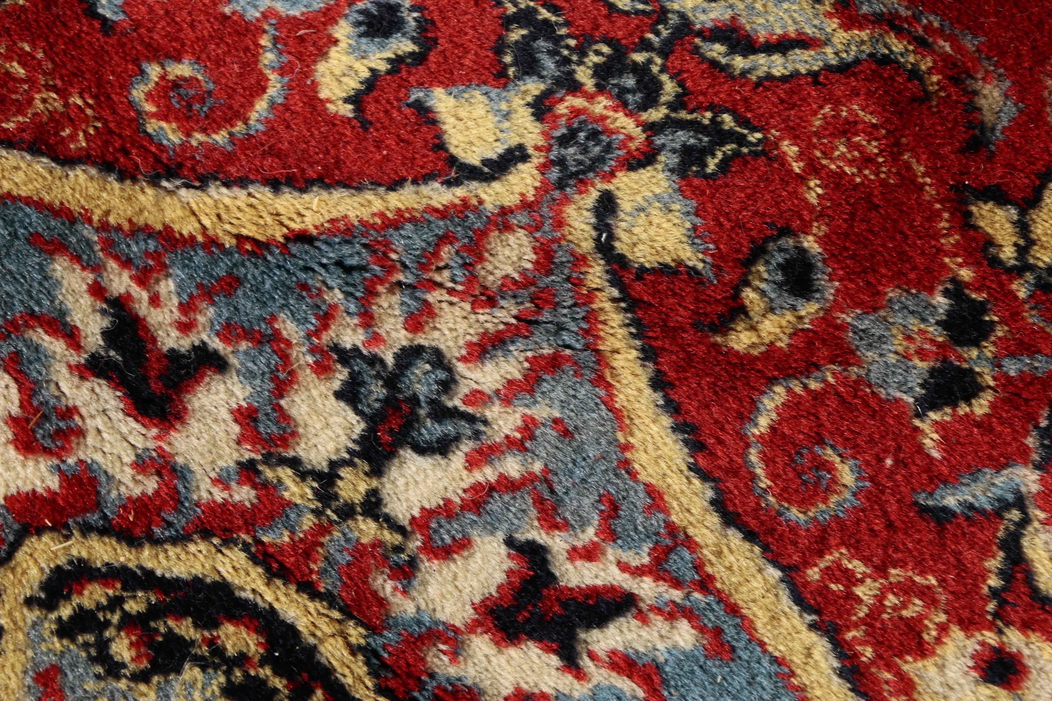 Machine Made Couristan "Antique Royal Heriz" Area Rug