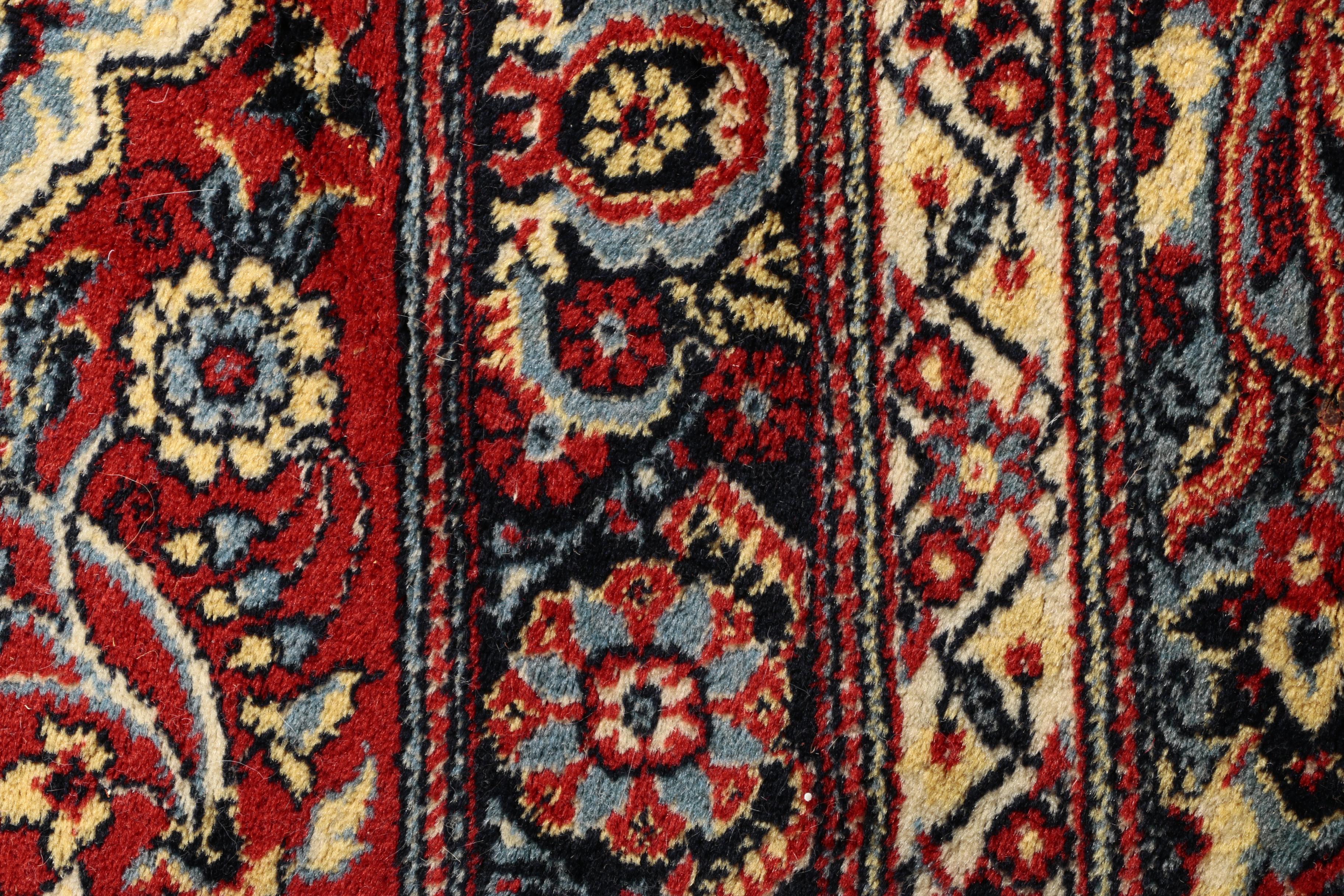 Machine Made Couristan "Antique Royal Heriz" Area Rug