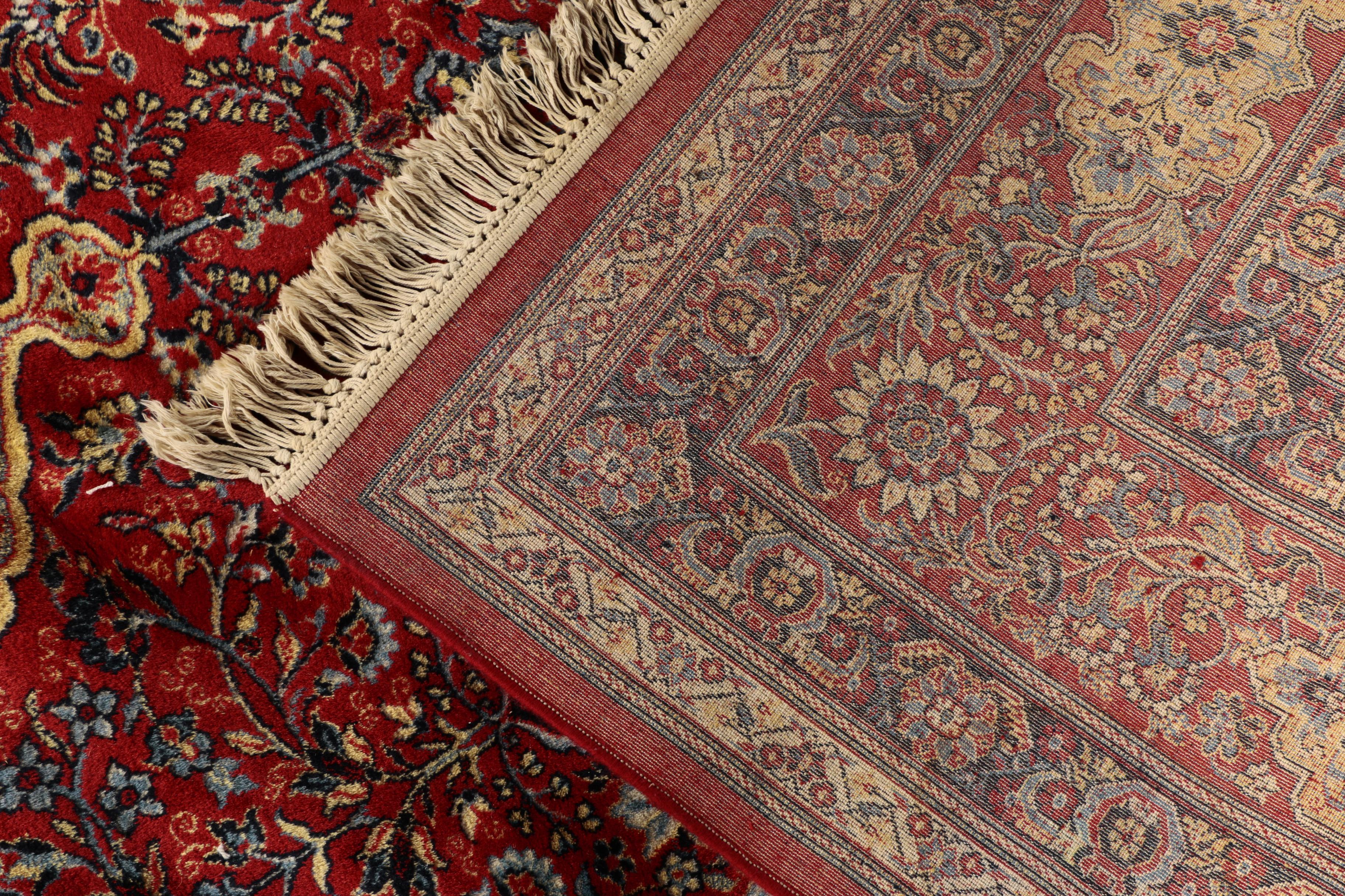 Machine Made Couristan "Antique Royal Heriz" Area Rug