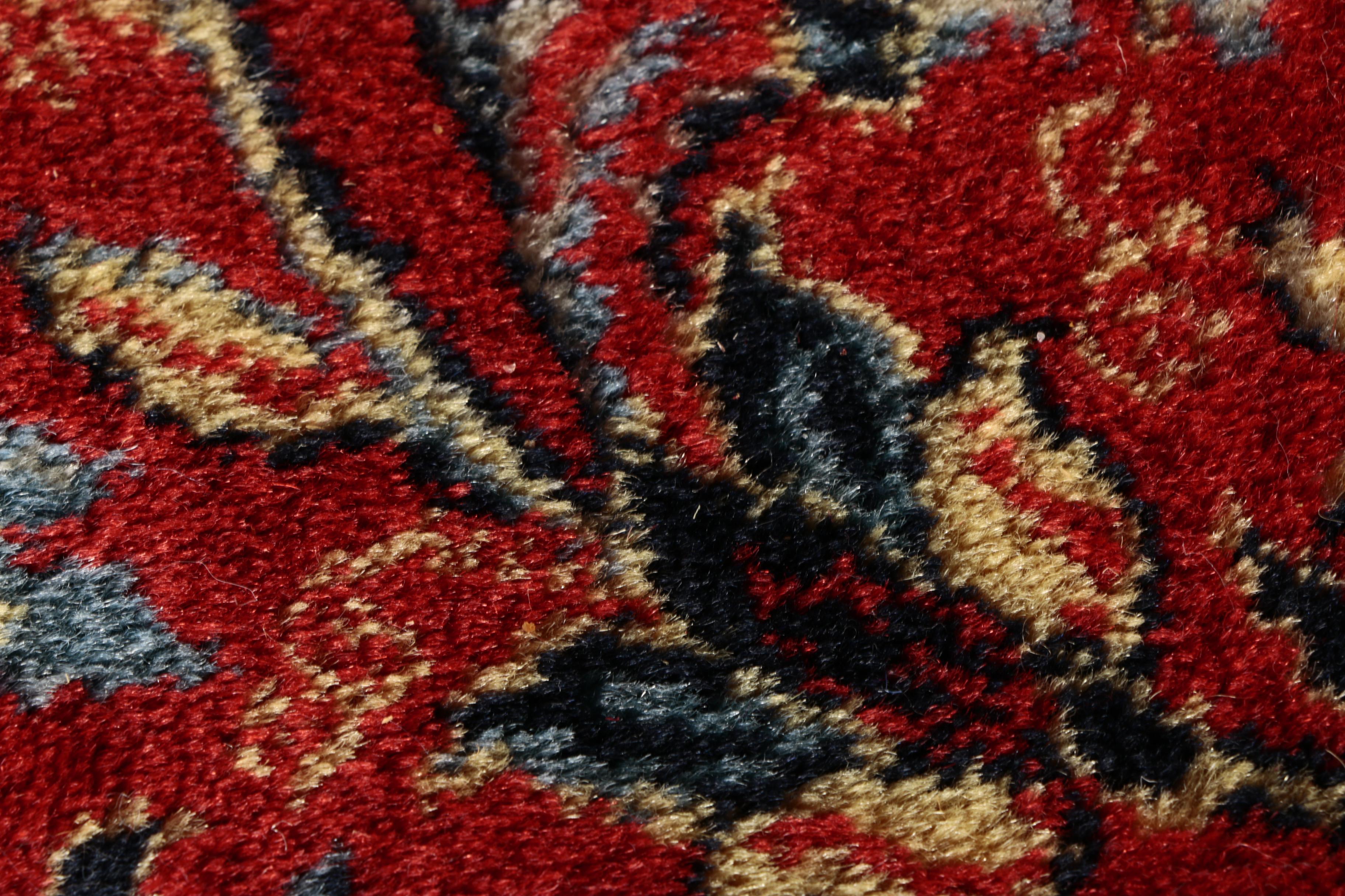 Machine Made Couristan "Antique Royal Heriz" Area Rug