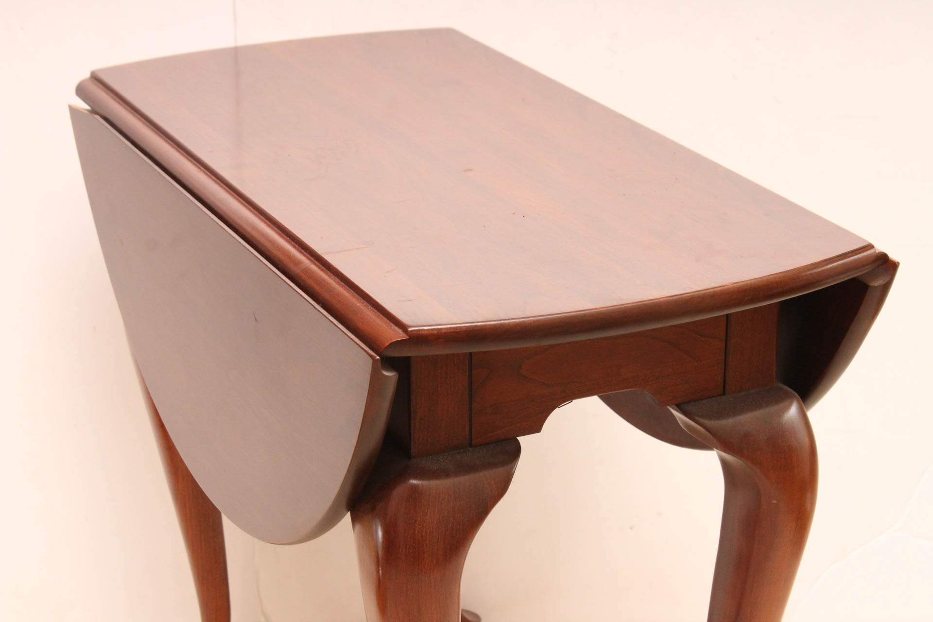 Queen Anne Style Drop Leaf Accent Table