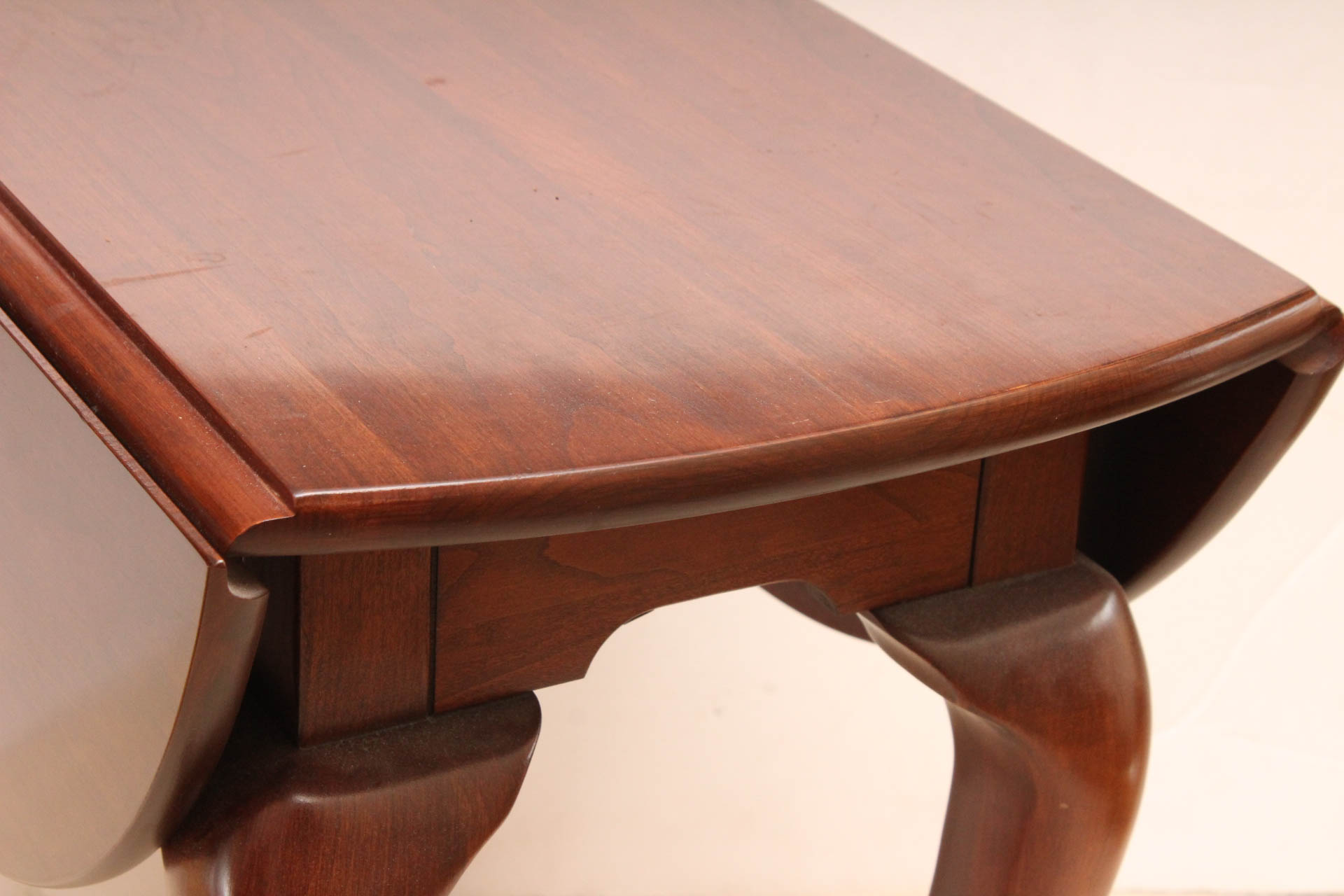 Queen Anne Style Drop Leaf Accent Table