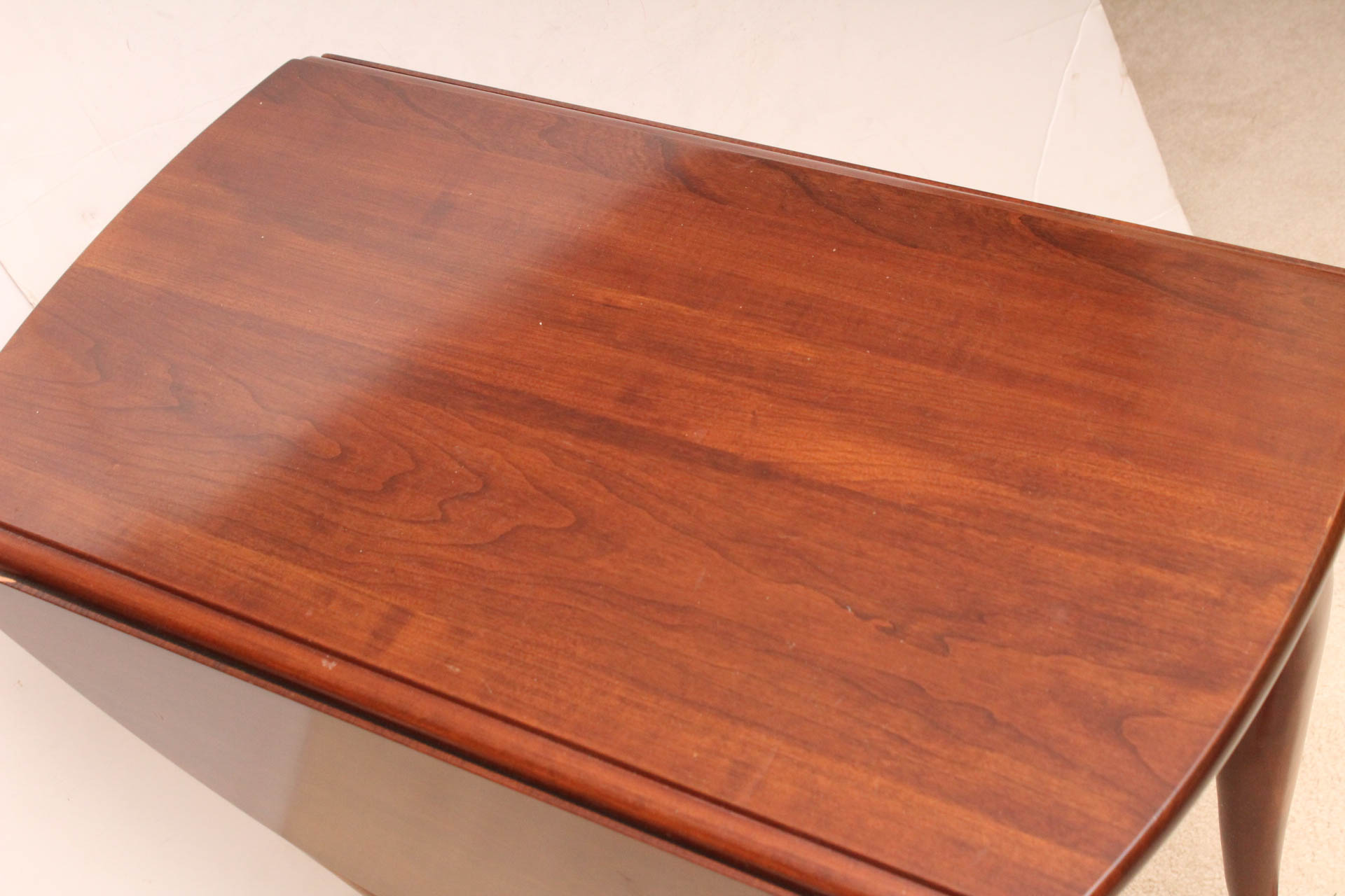 Queen Anne Style Drop Leaf Accent Table