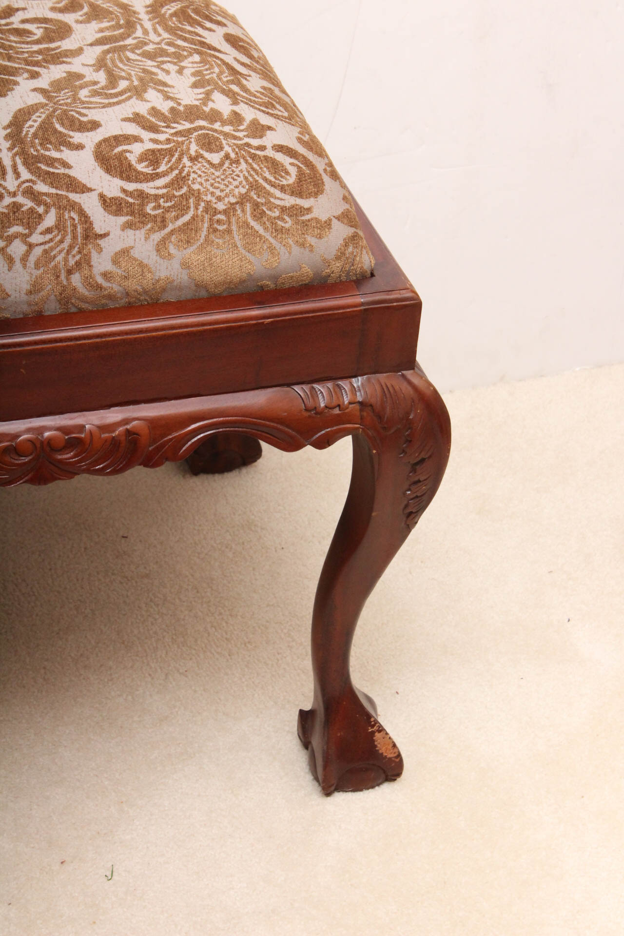 Chippendale Style Window Bench With Jacquard Fabric