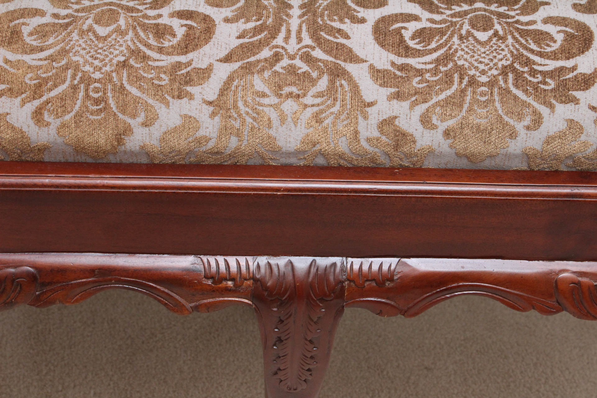 Chippendale Style Window Bench With Jacquard Fabric