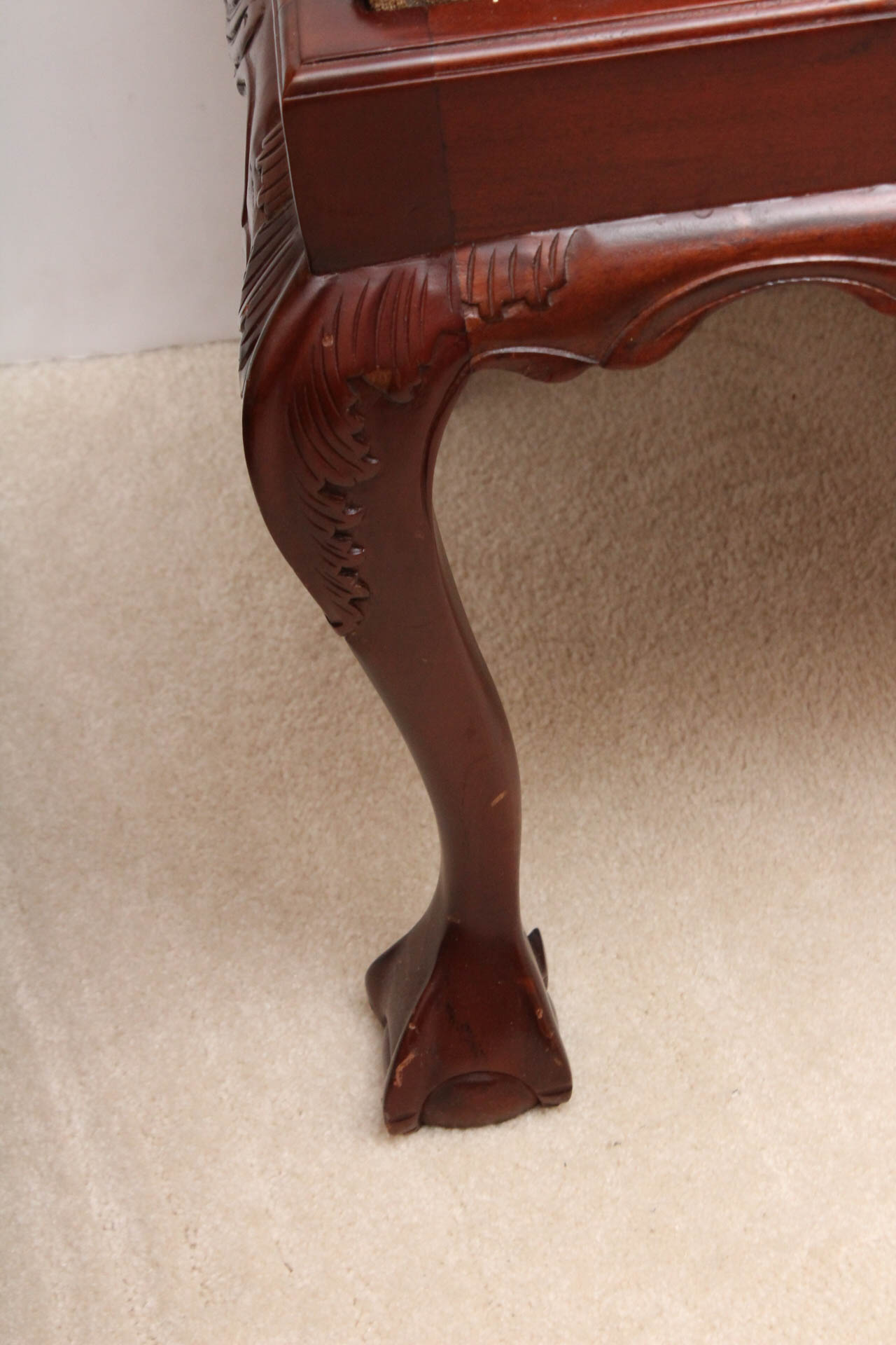 Chippendale Style Window Bench With Jacquard Fabric