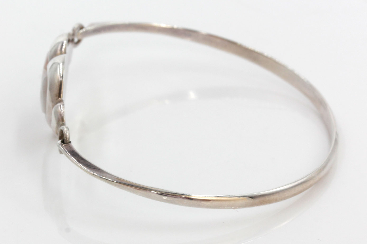 Sterling Silver Mother of Pearl Heart Bangle