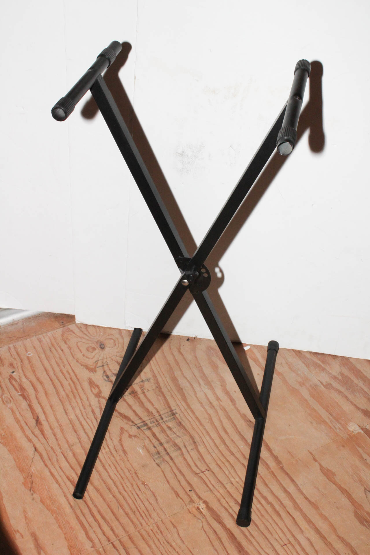 Yamaha Electronic Keyboard and Stand