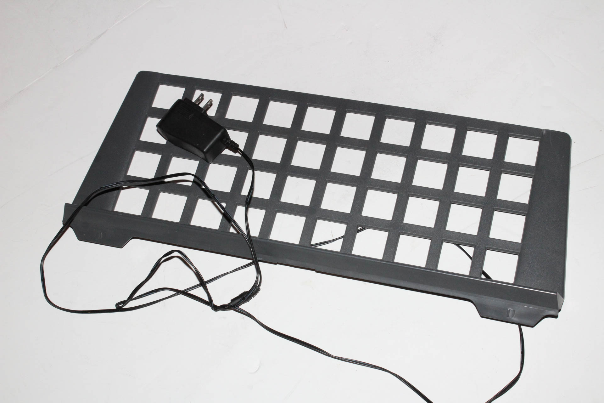 Yamaha Electronic Keyboard and Stand