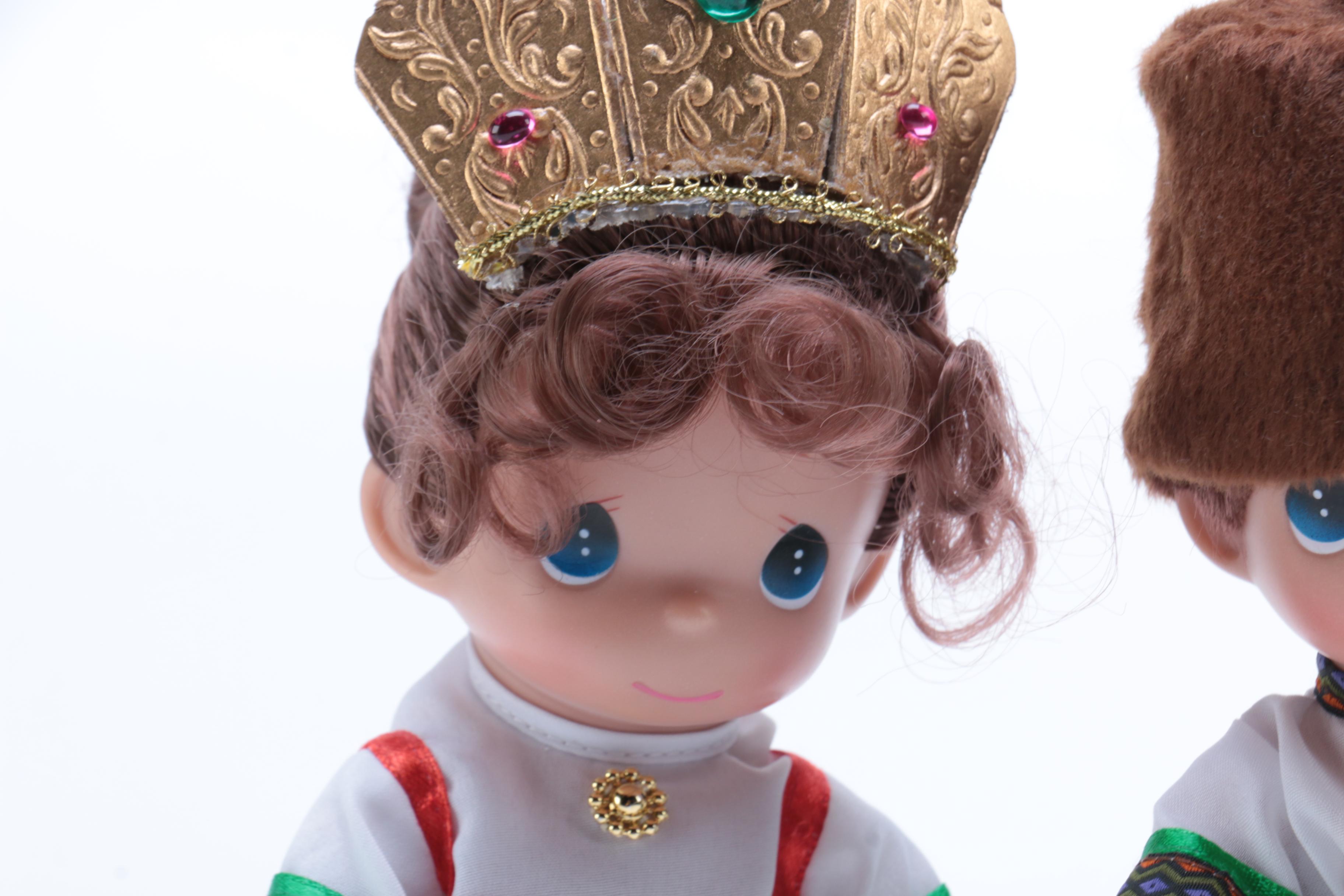 Pair of Precious Moments "Children of the World" Dolls