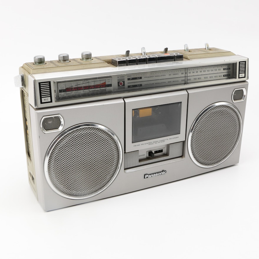 1980s Panasonic FM/AM Stereo Radio and Cassette Player