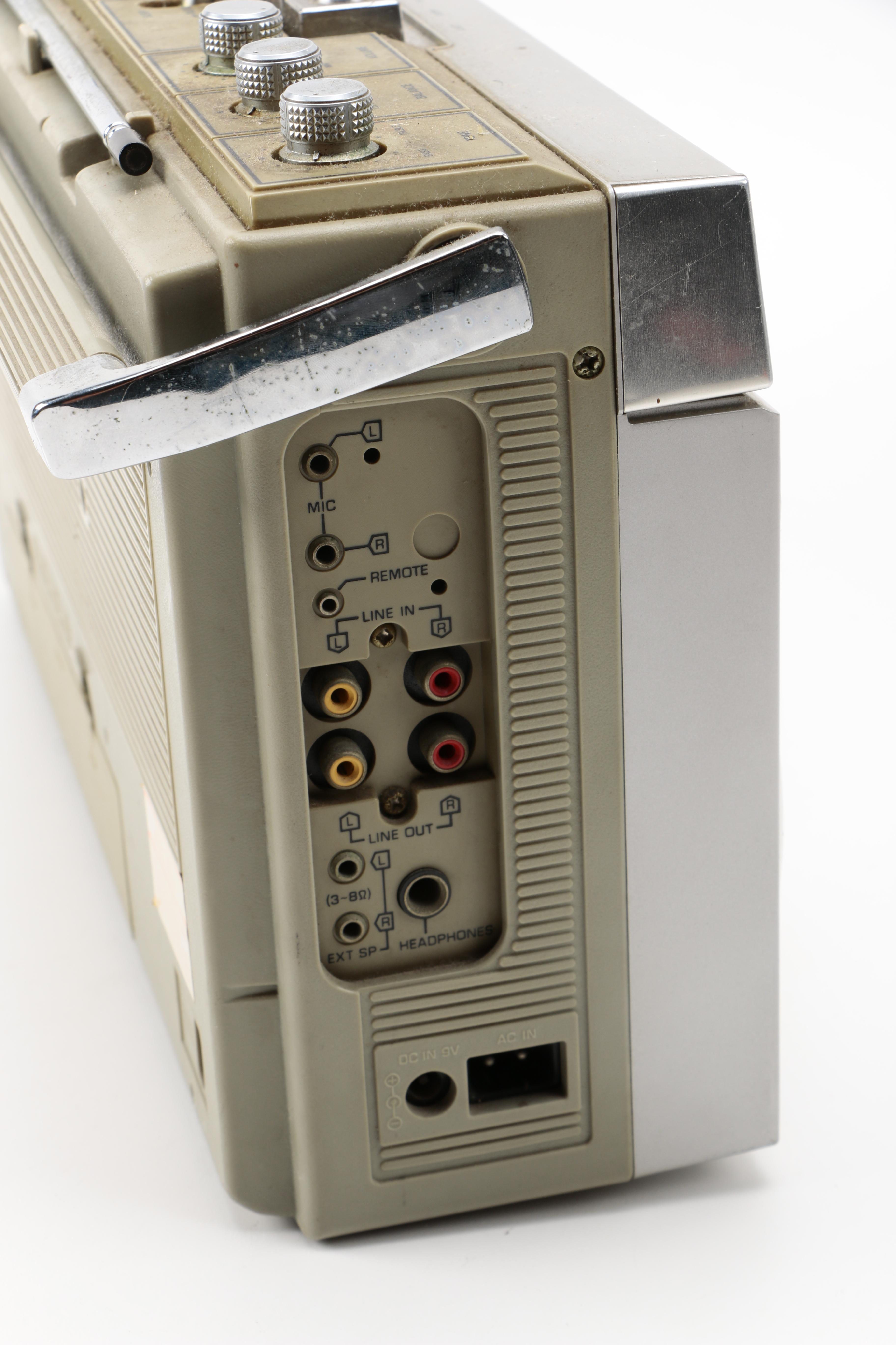 1980s Panasonic FM/AM Stereo Radio and Cassette Player